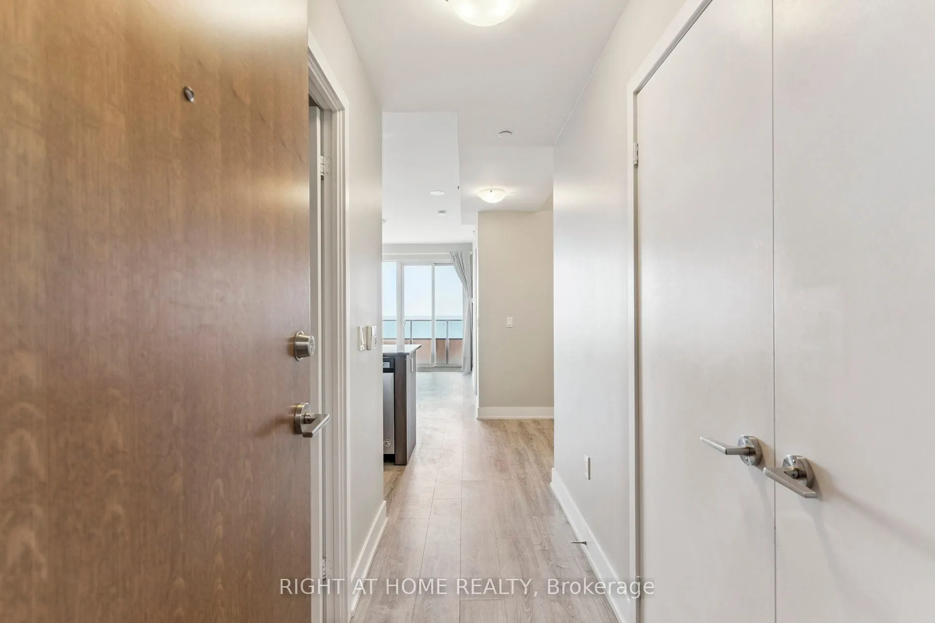 20 Shore Breeze Drive, #1409