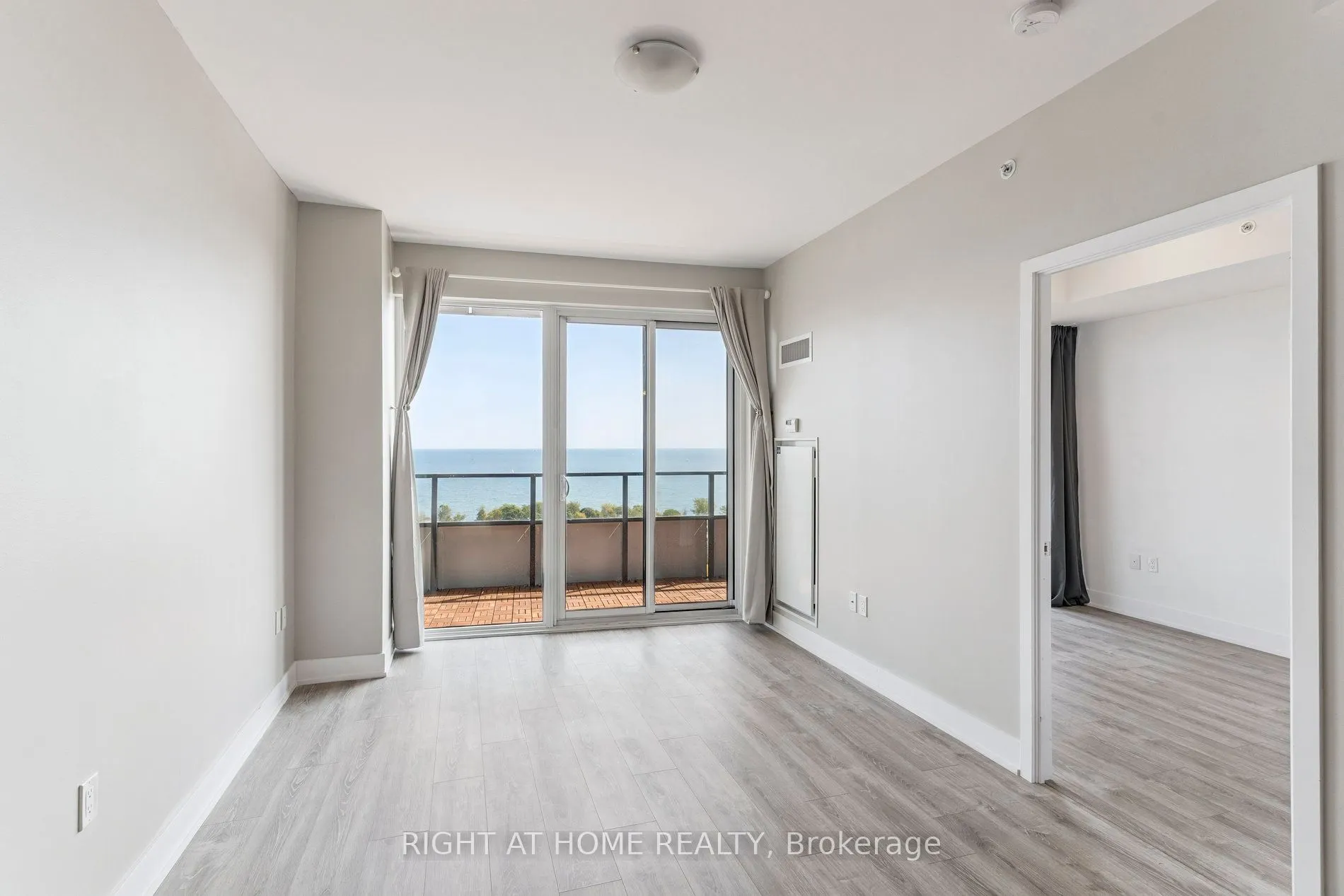 20 Shore Breeze Drive, #1409