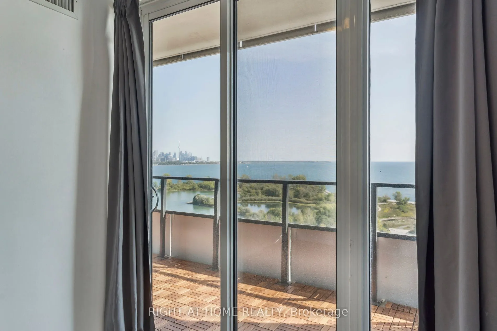 20 Shore Breeze Drive, #1409