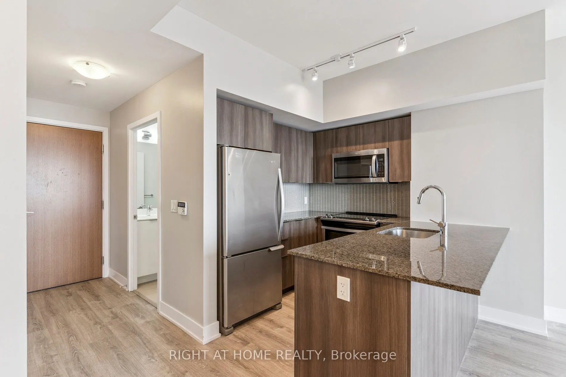 20 Shore Breeze Drive, #1409