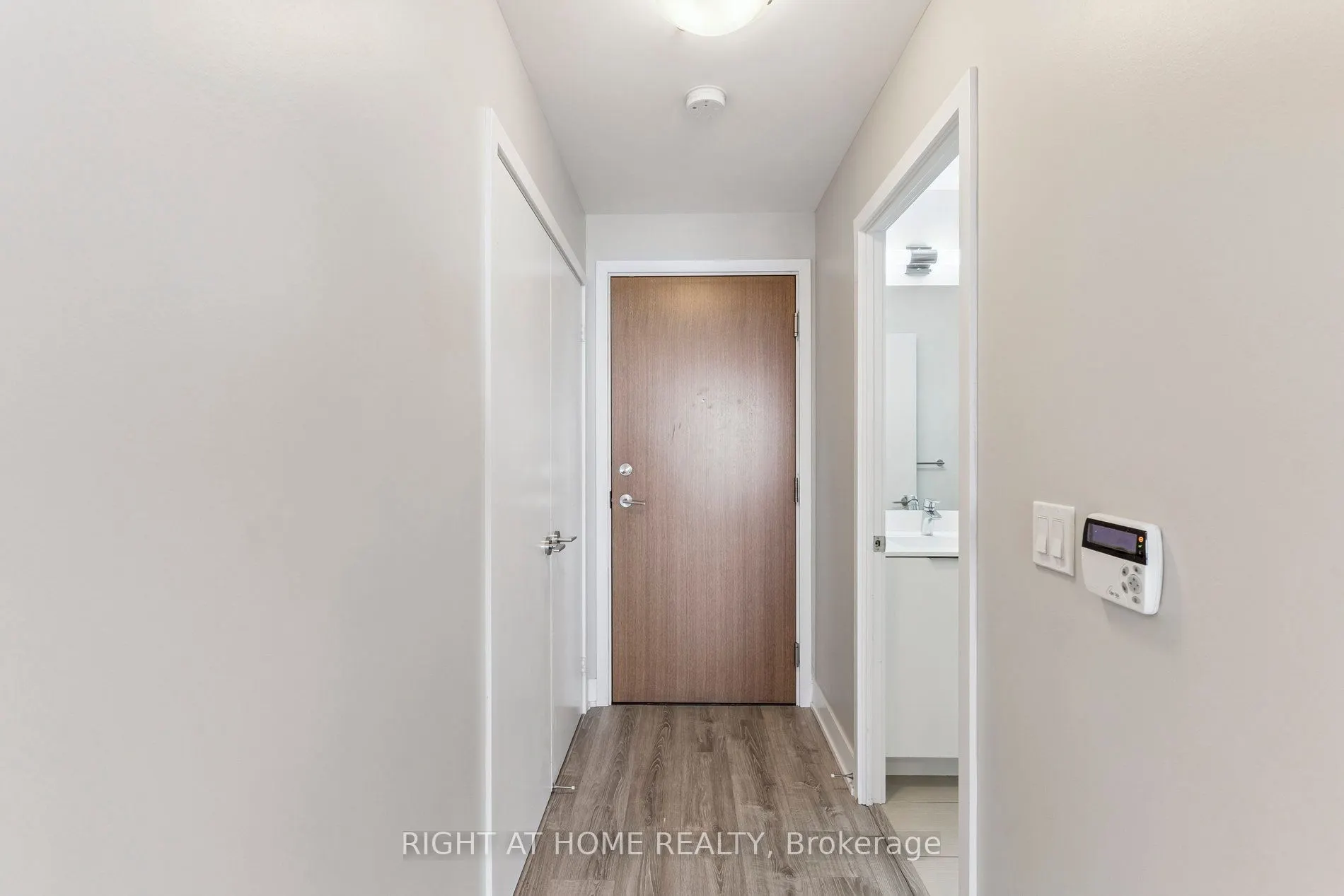 20 Shore Breeze Drive, #1409