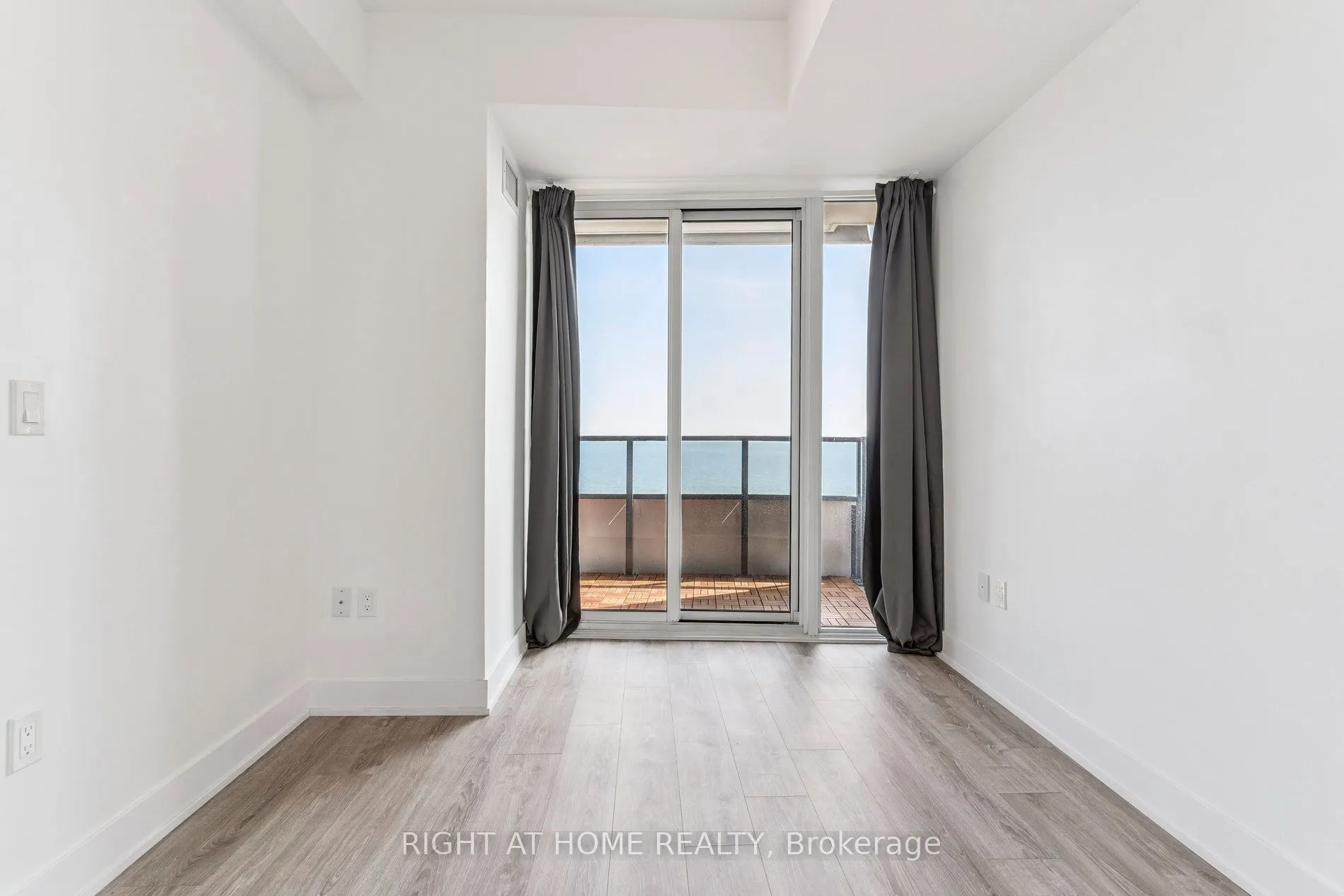 20 Shore Breeze Drive, #1409