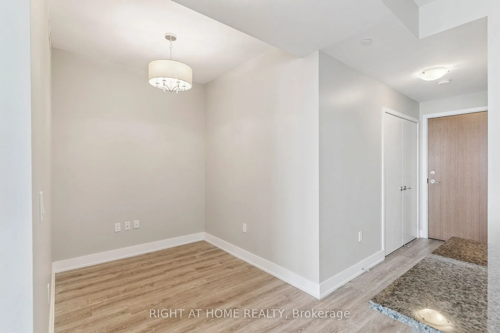 20 Shore Breeze Drive, #1409
