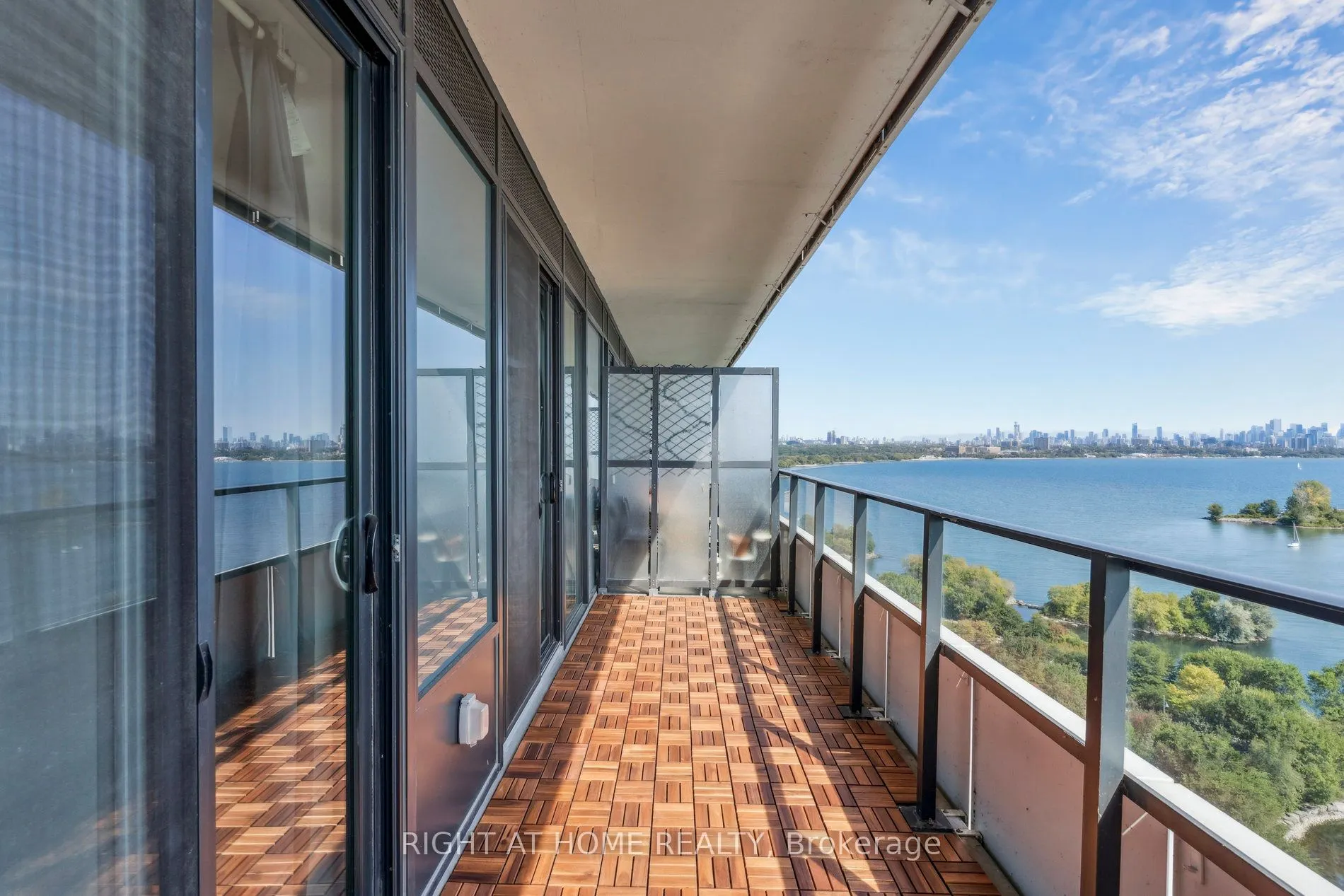 20 Shore Breeze Drive, #1409