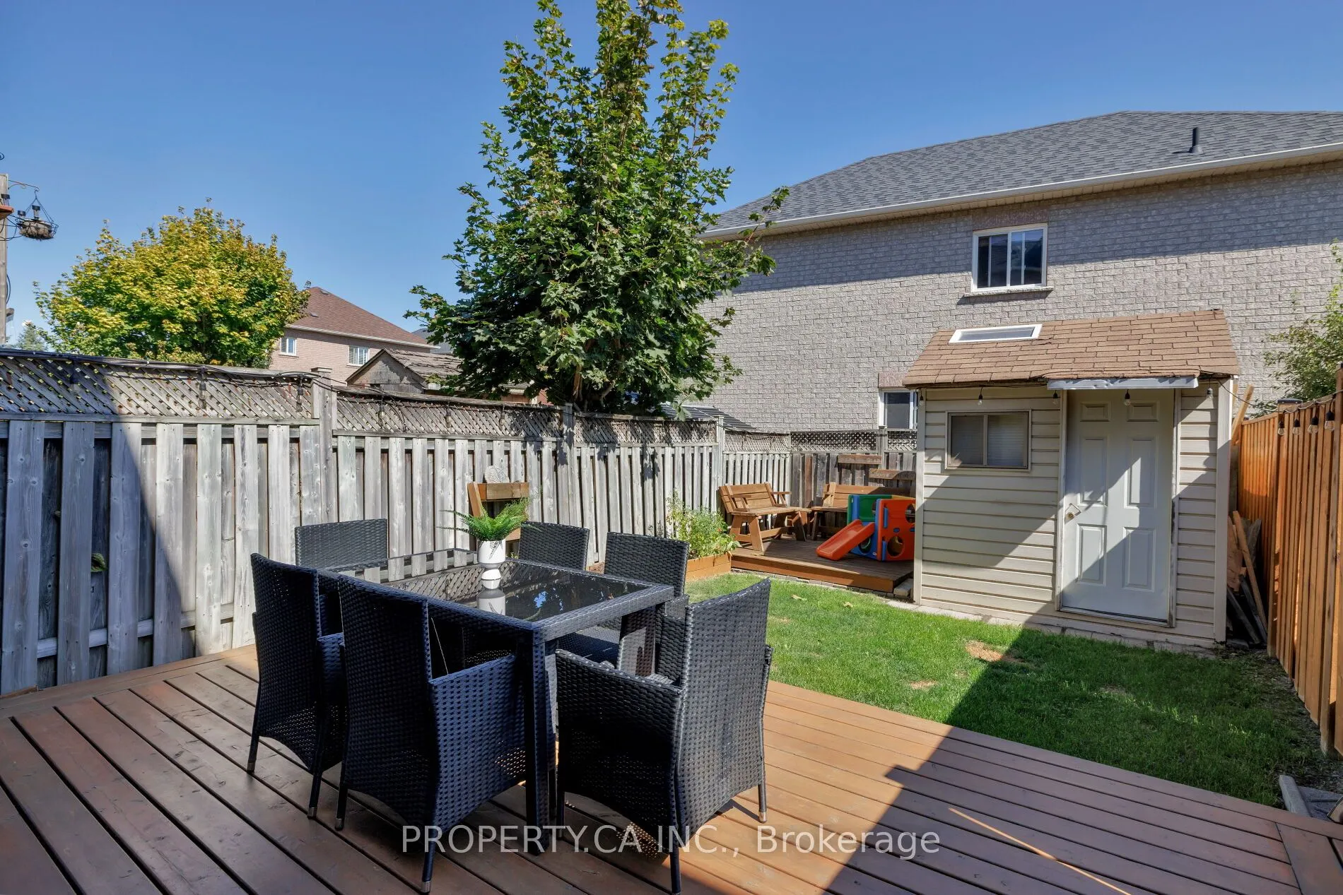 42 West Oak Crescent