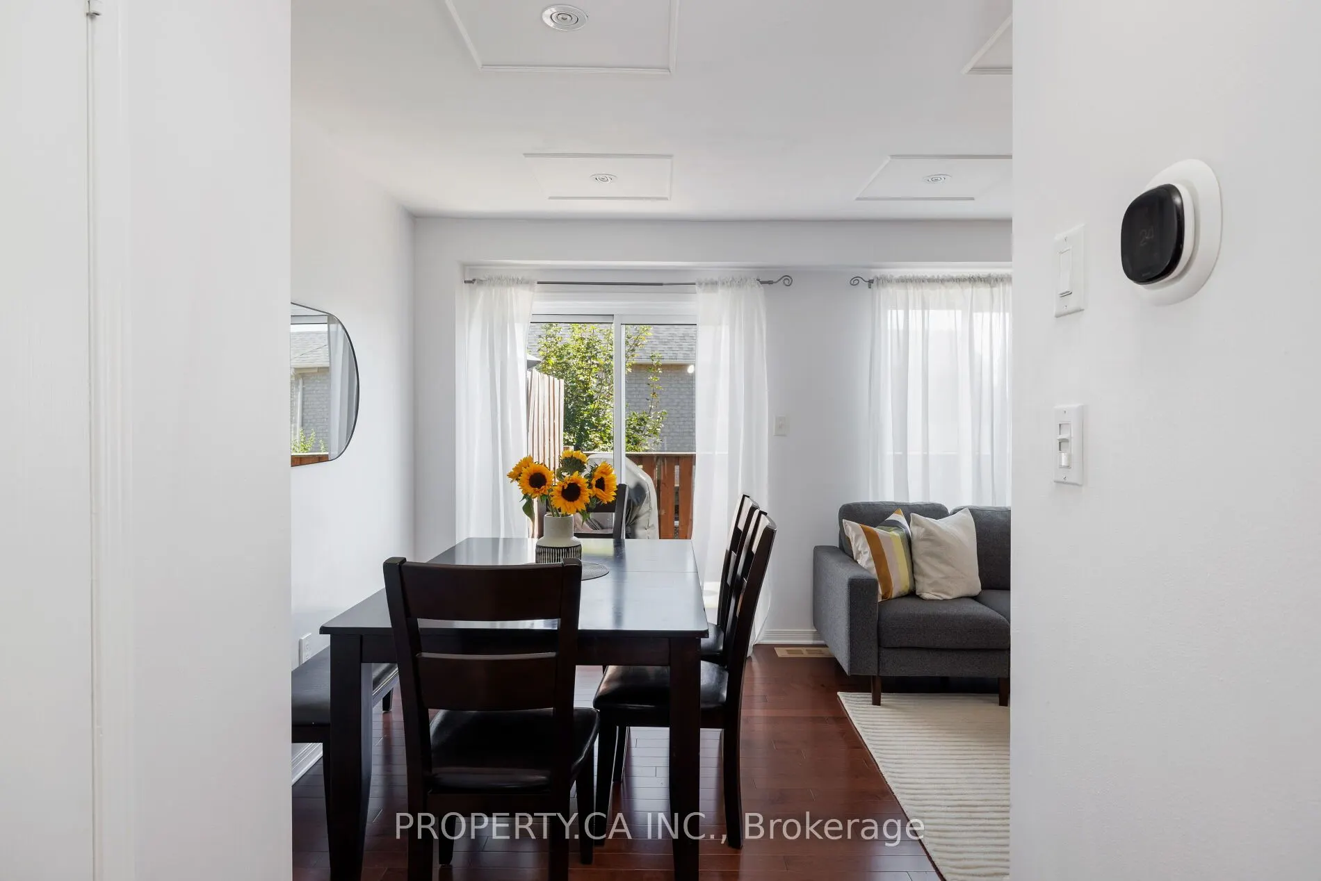 42 West Oak Crescent