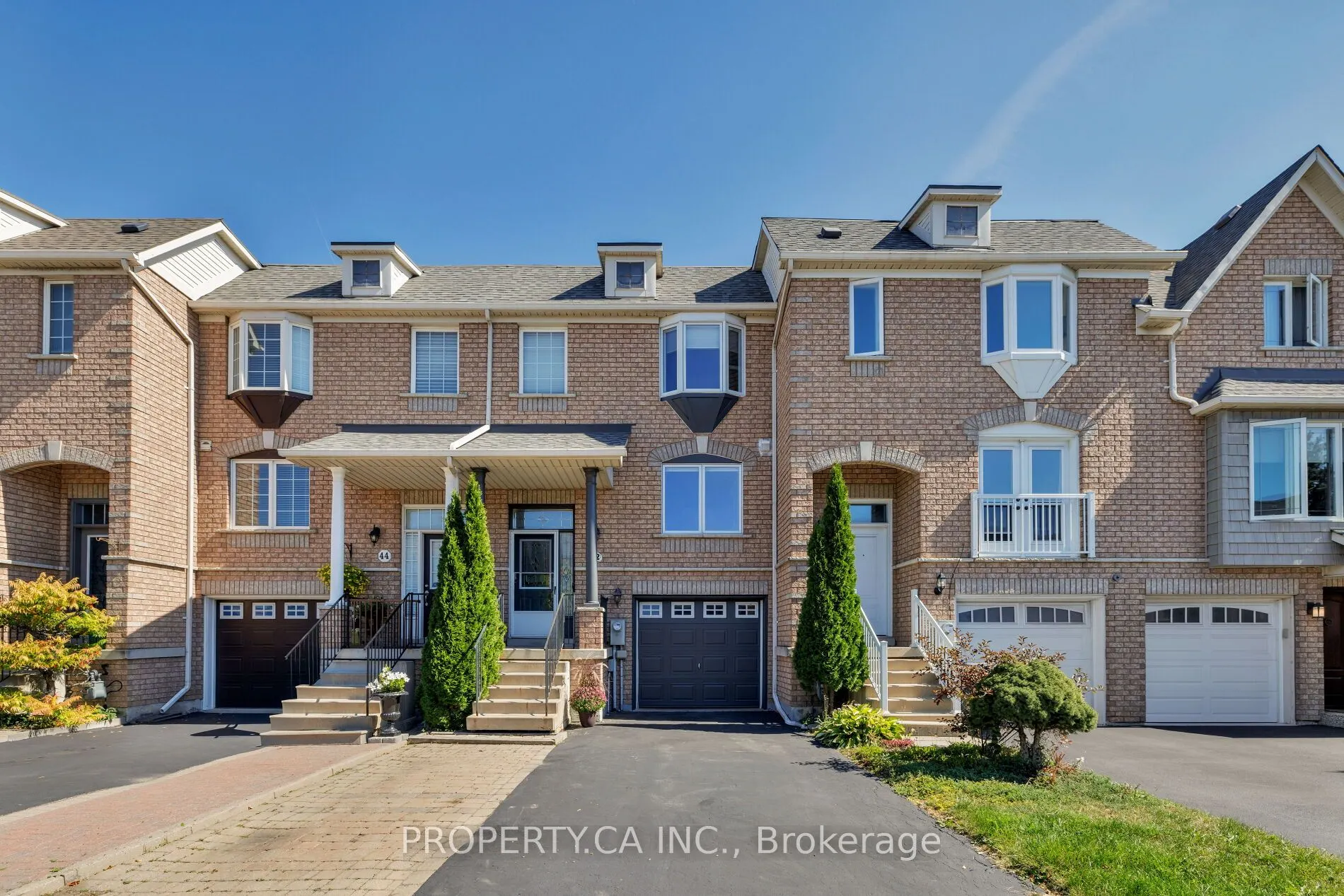 42 West Oak Crescent