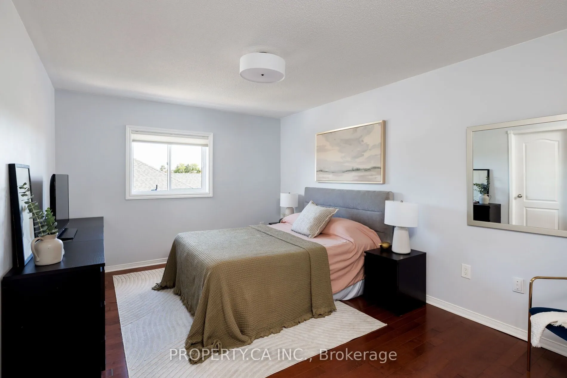 42 West Oak Crescent