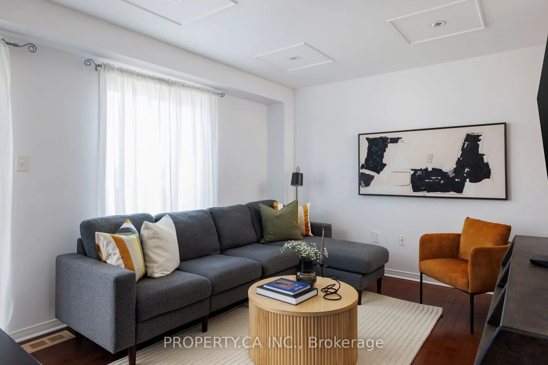 42 West Oak Crescent