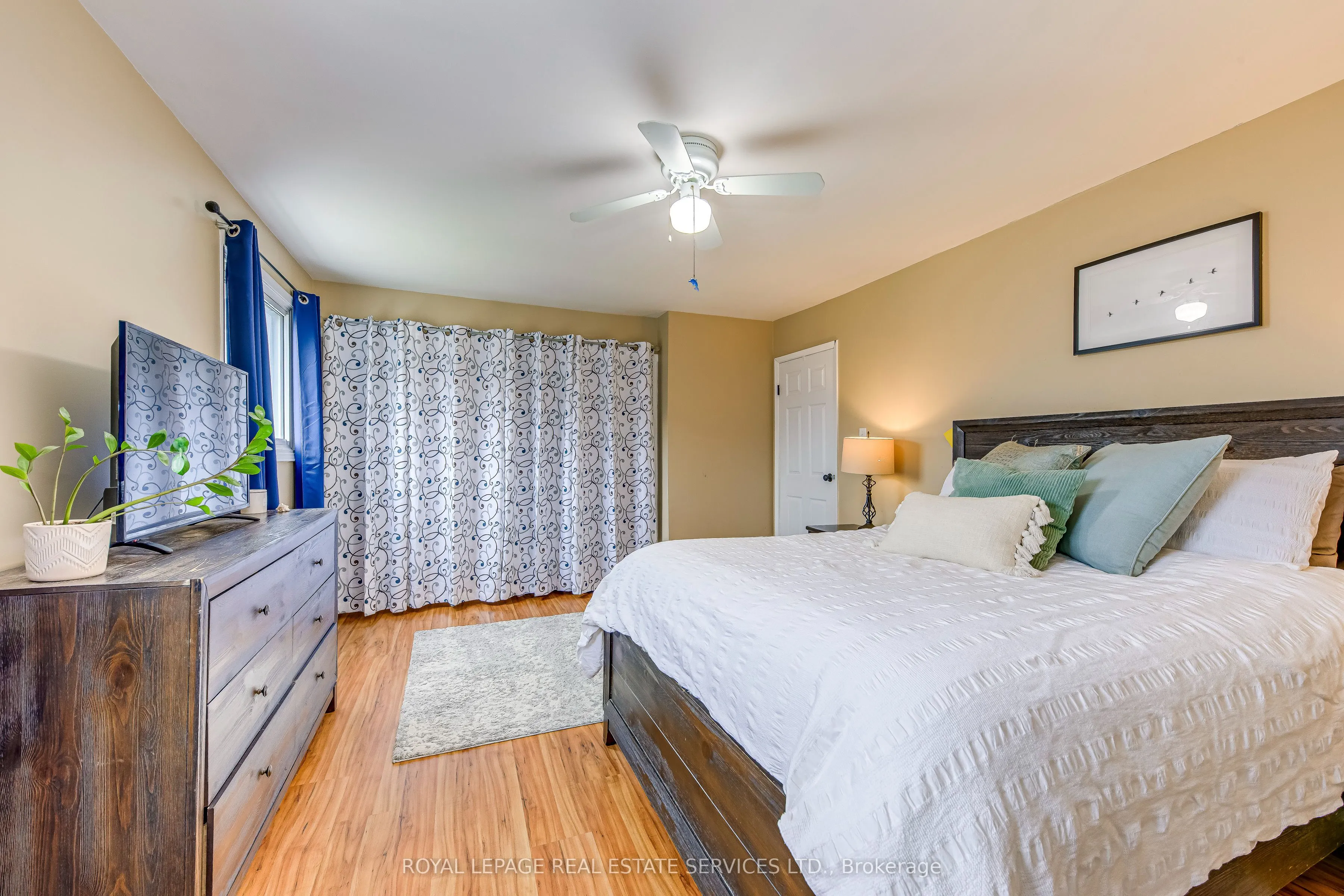 1294 Guelph Line, #4