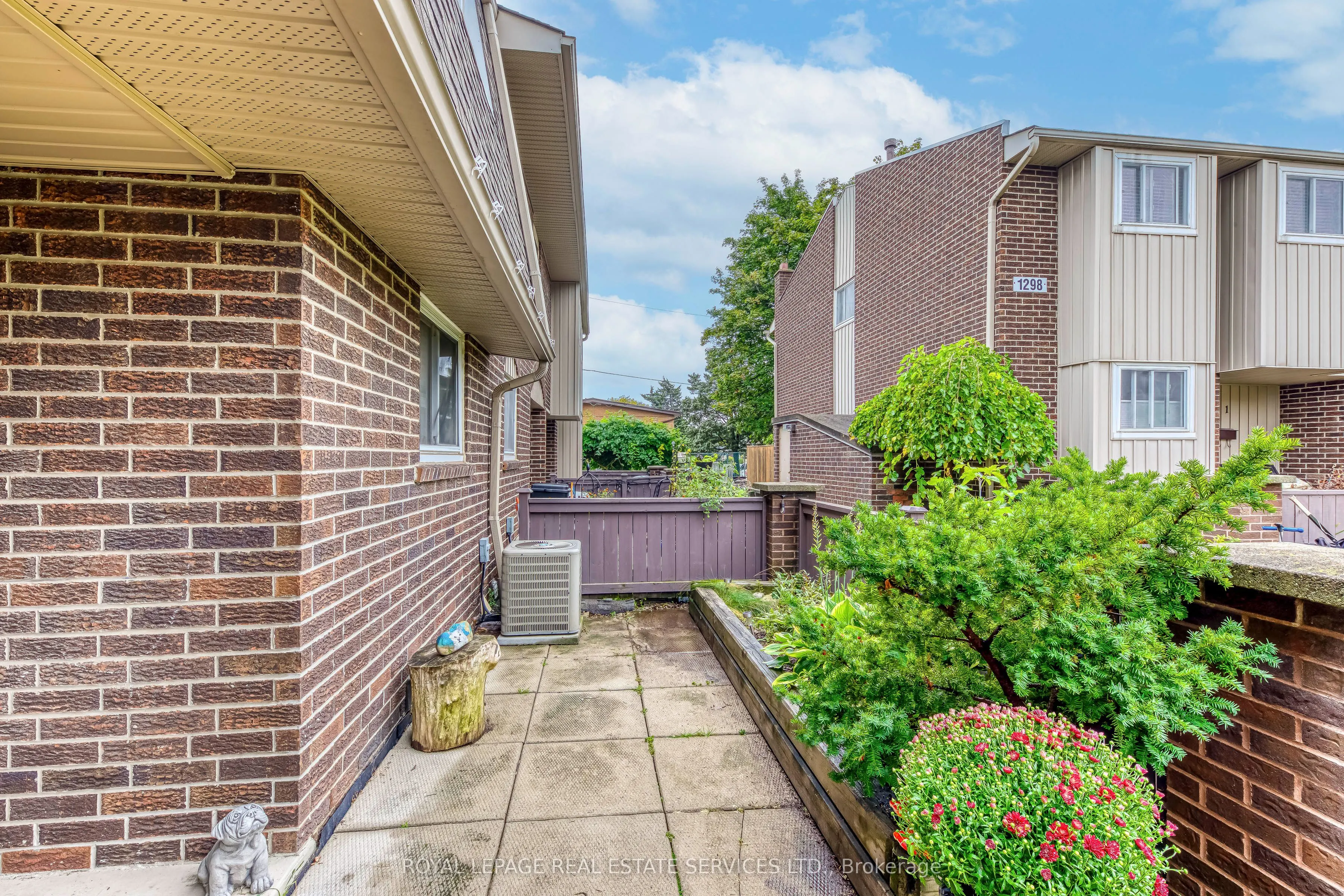 1294 Guelph Line, #4