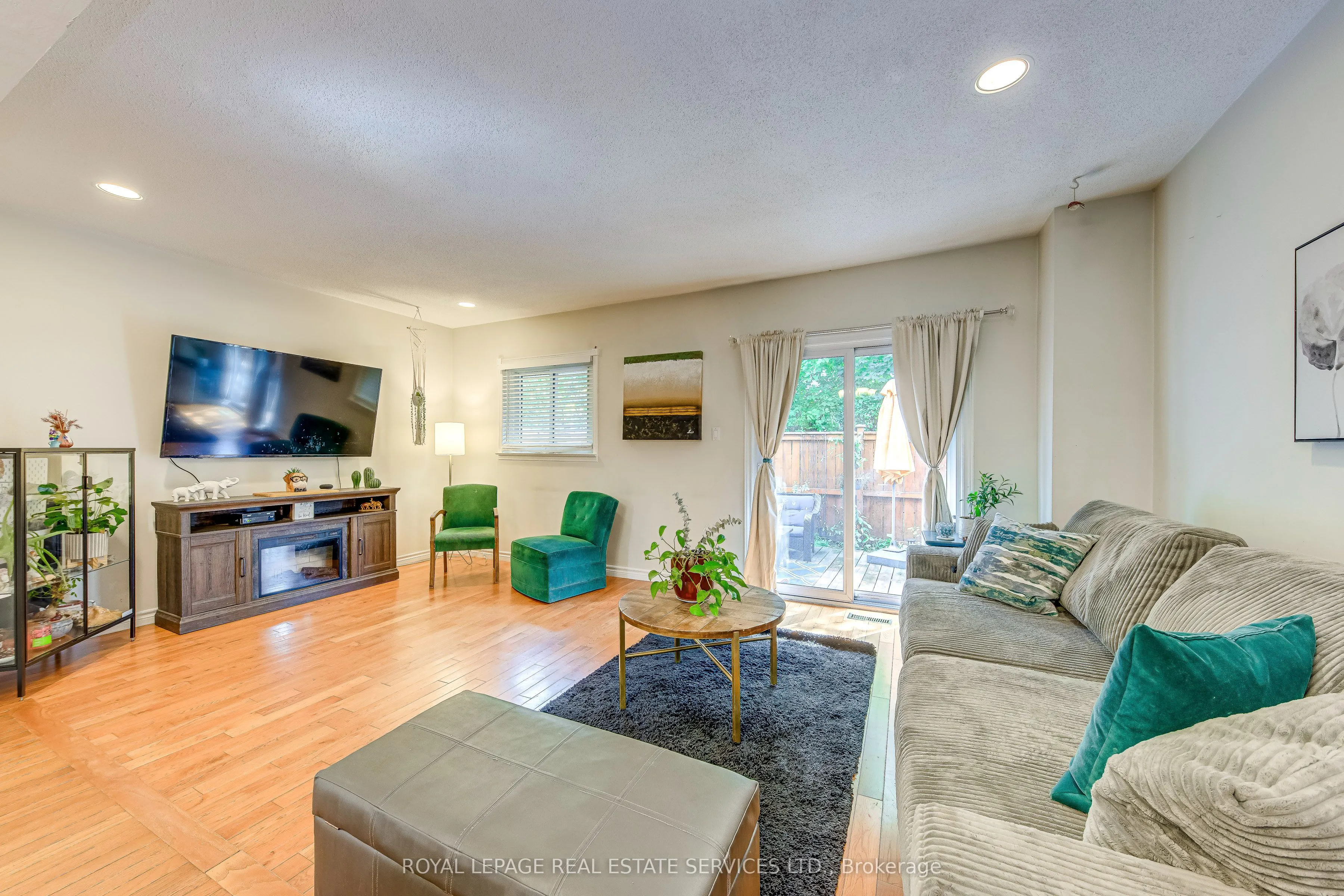 1294 Guelph Line, #4