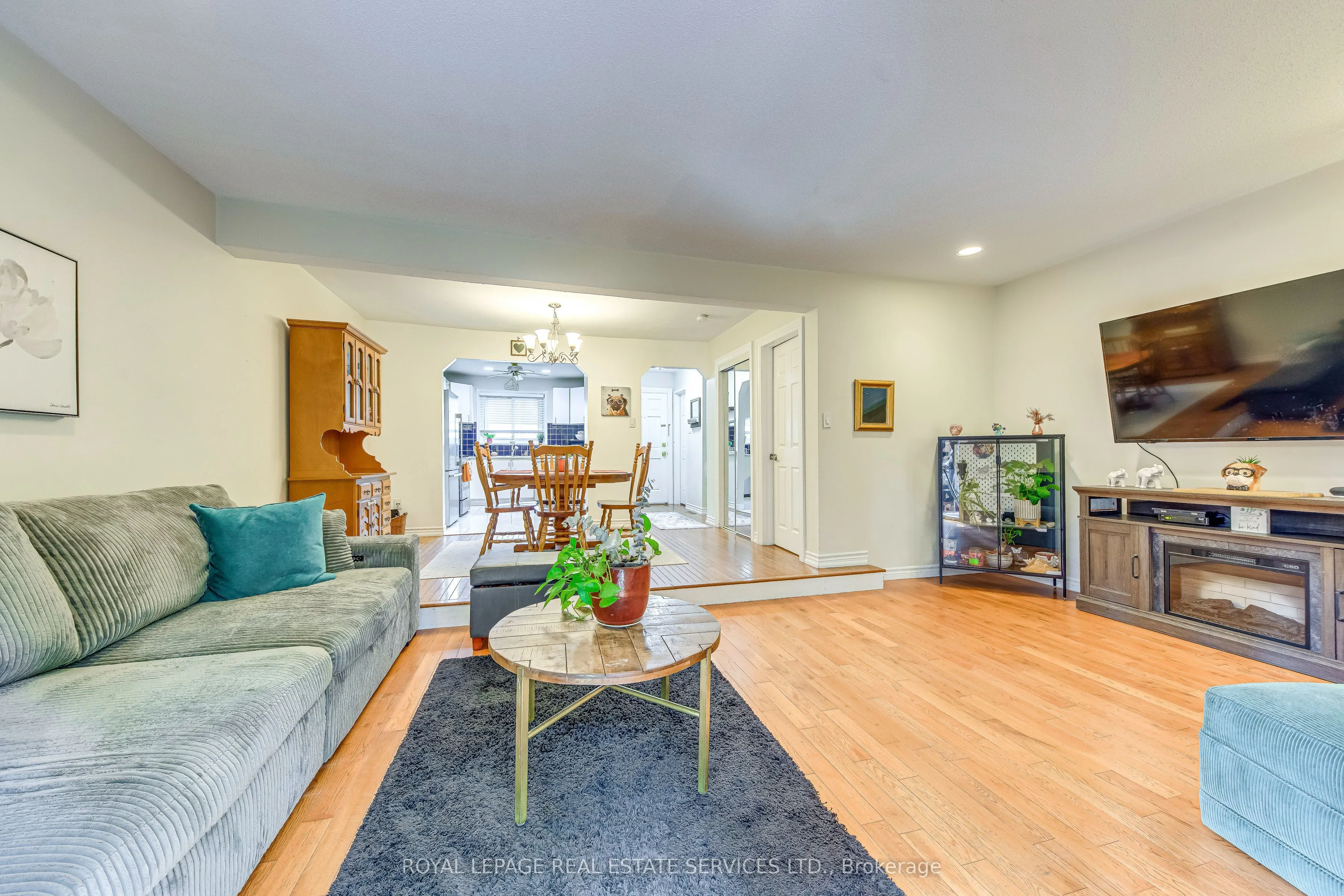 1294 Guelph Line, #4