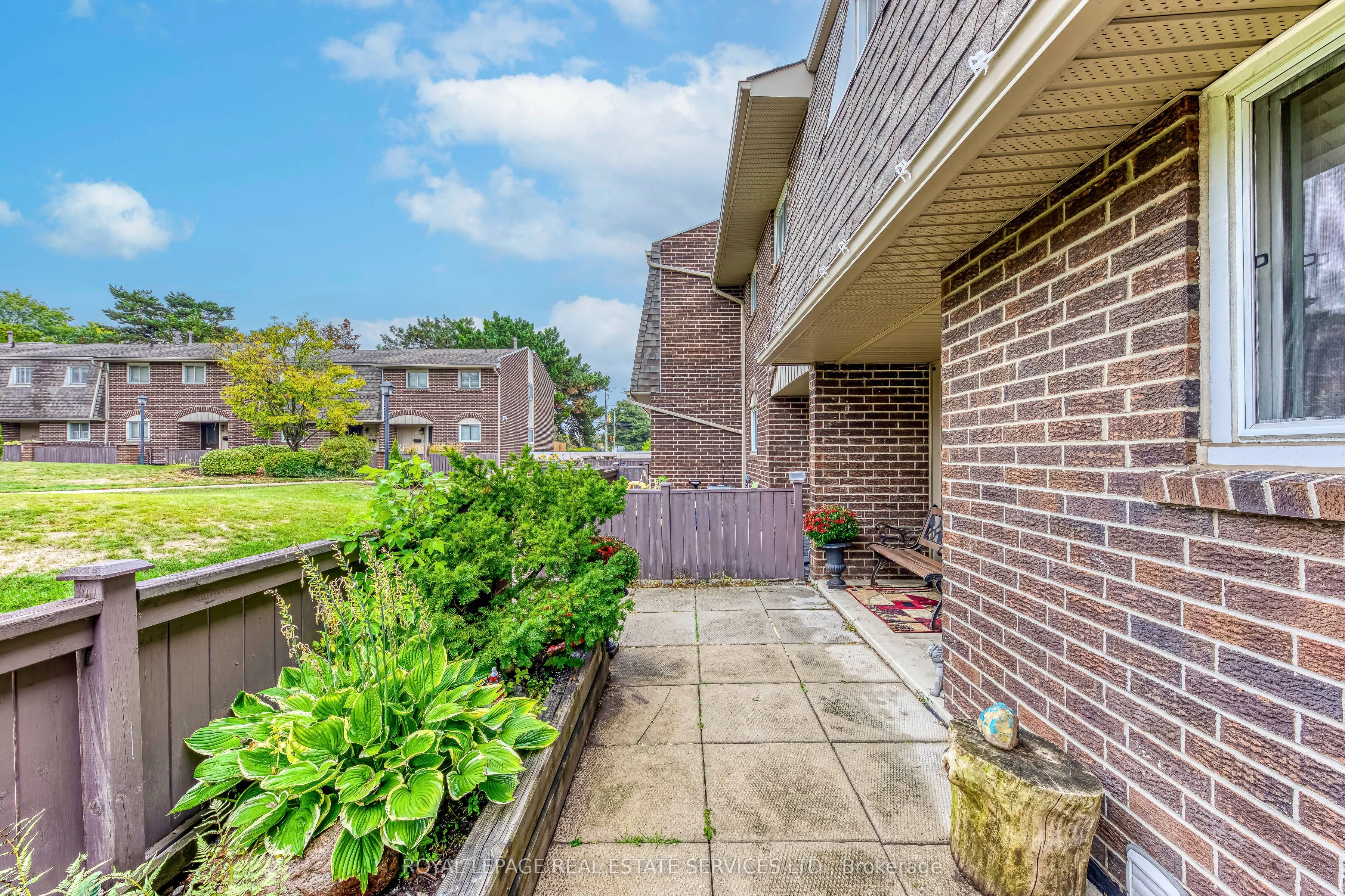 1294 Guelph Line, #4