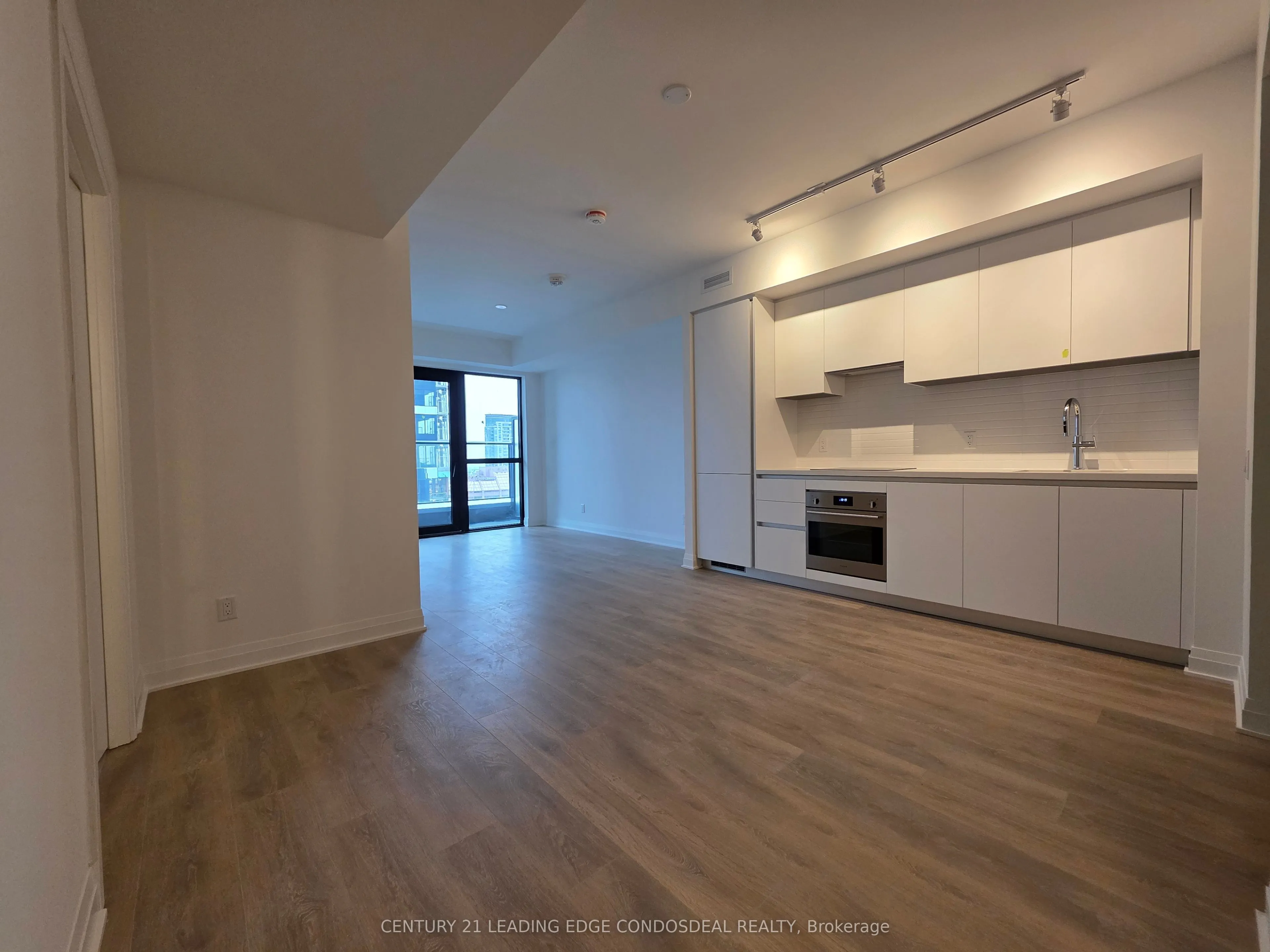 4015 The Exchange, #1911