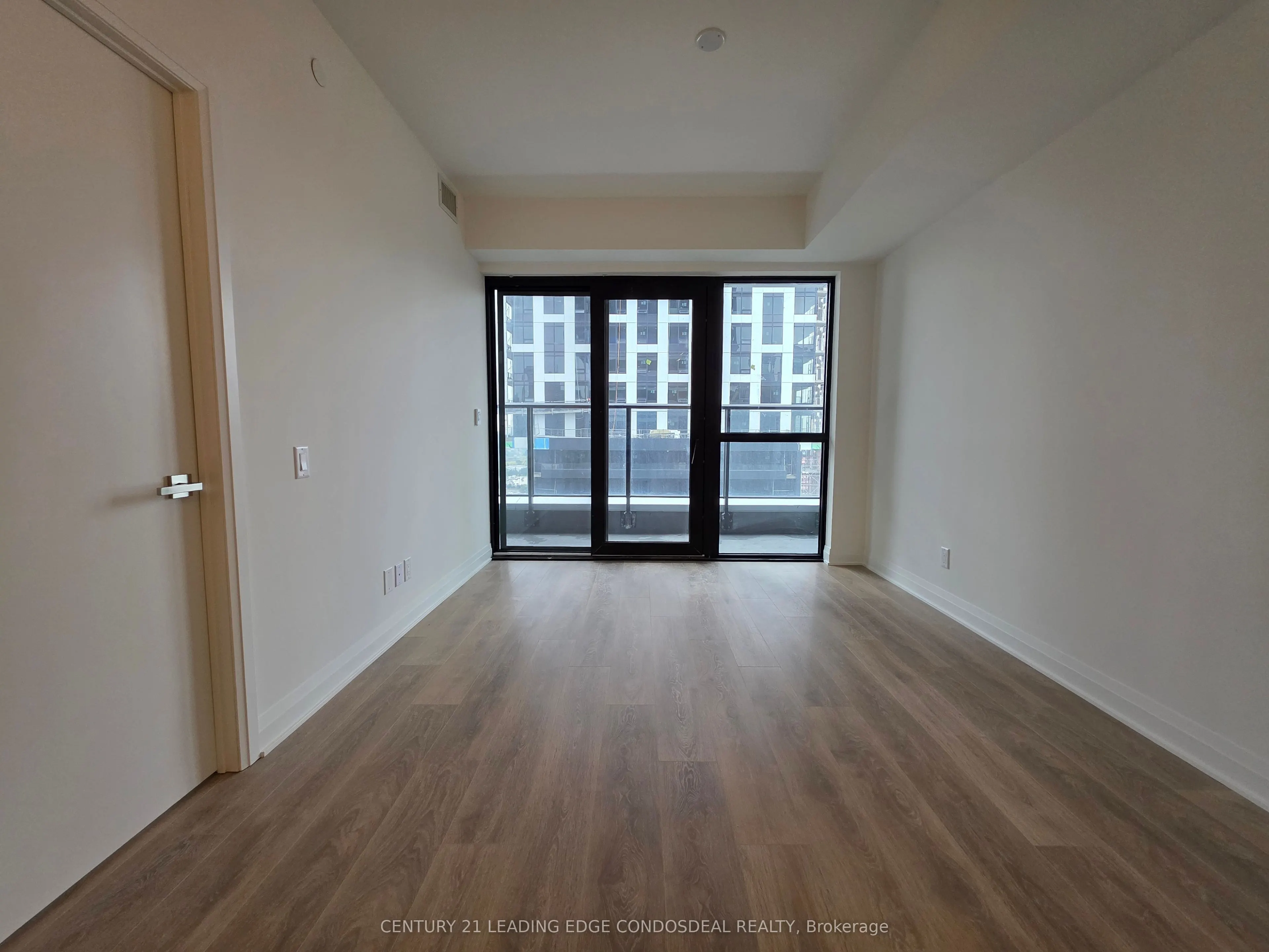 4015 The Exchange, #1911