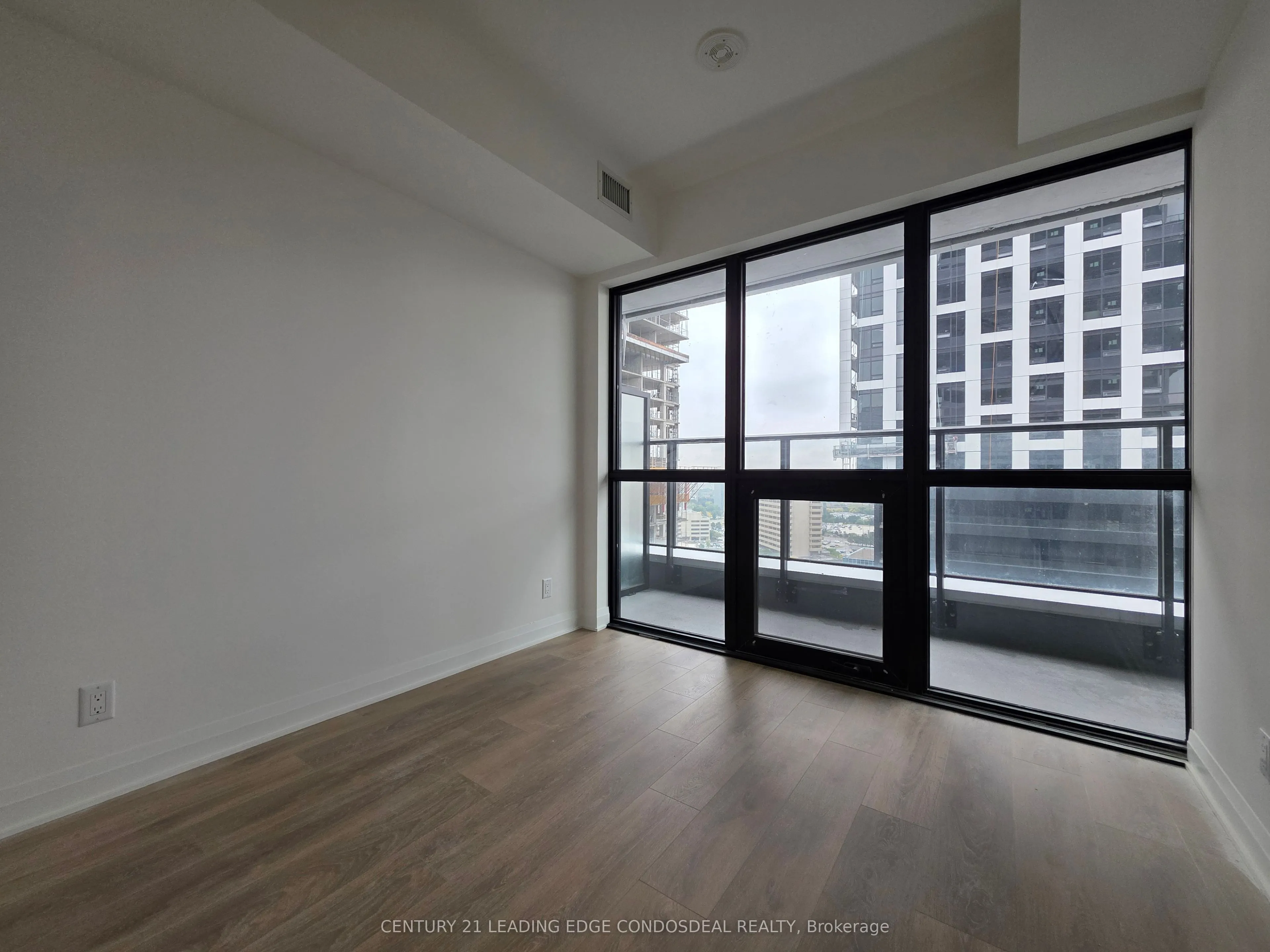 4015 The Exchange, #1911