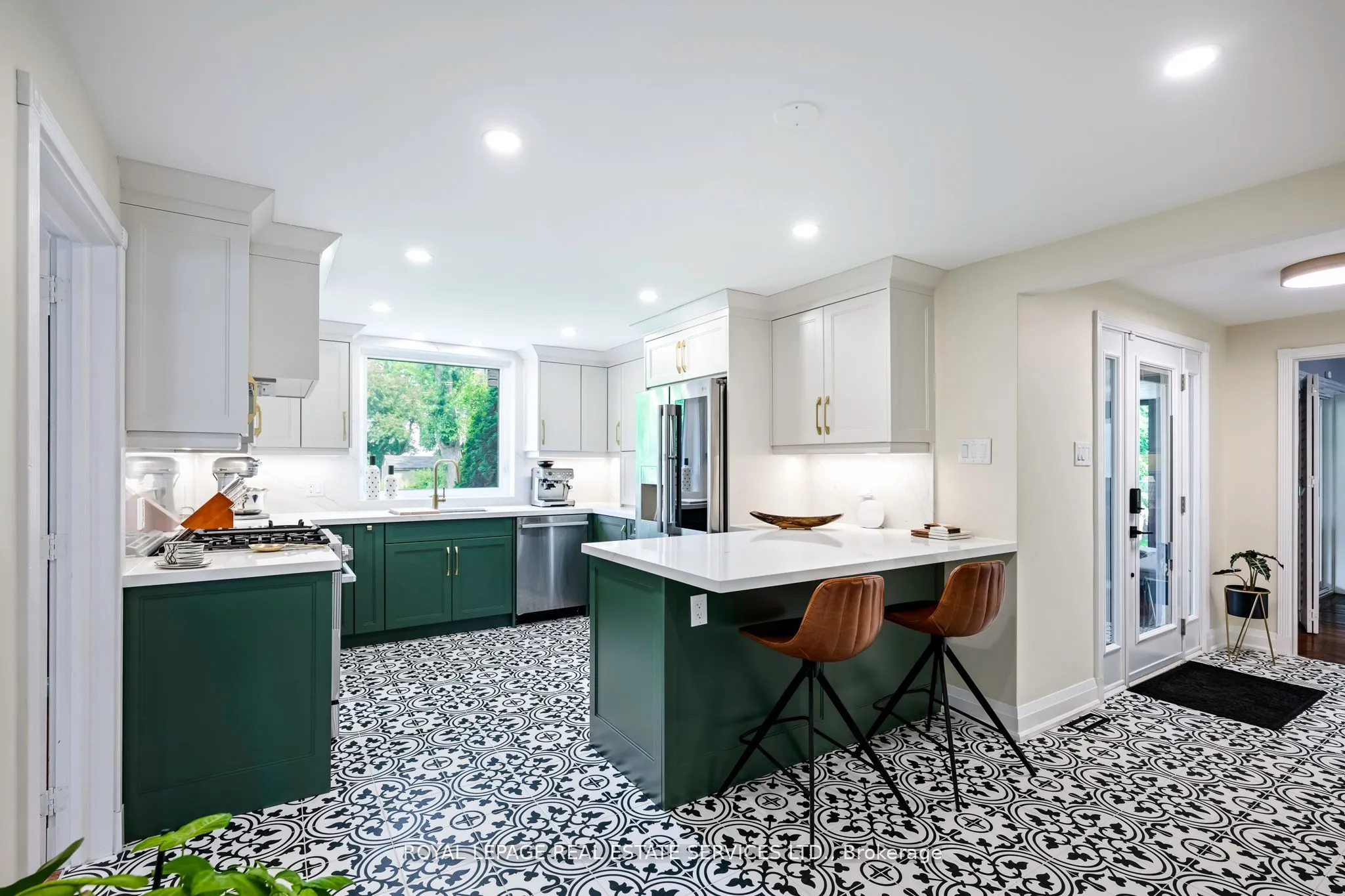 5 Pine Ridge Lane