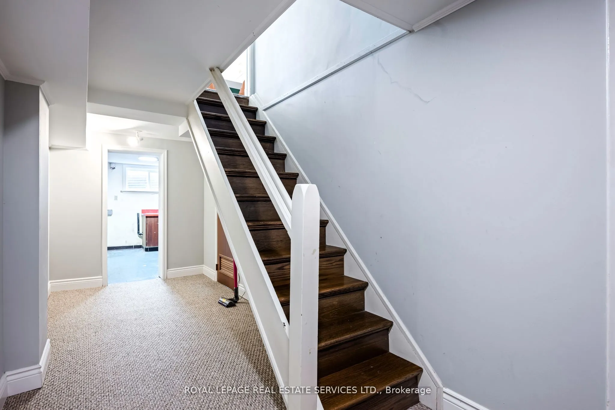 5 Pine Ridge Lane