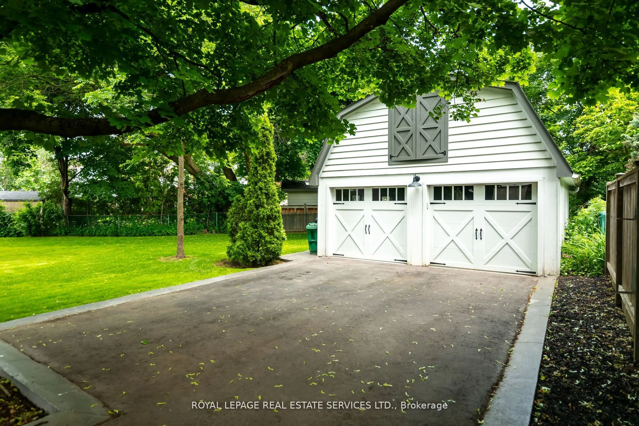 5 Pine Ridge Lane