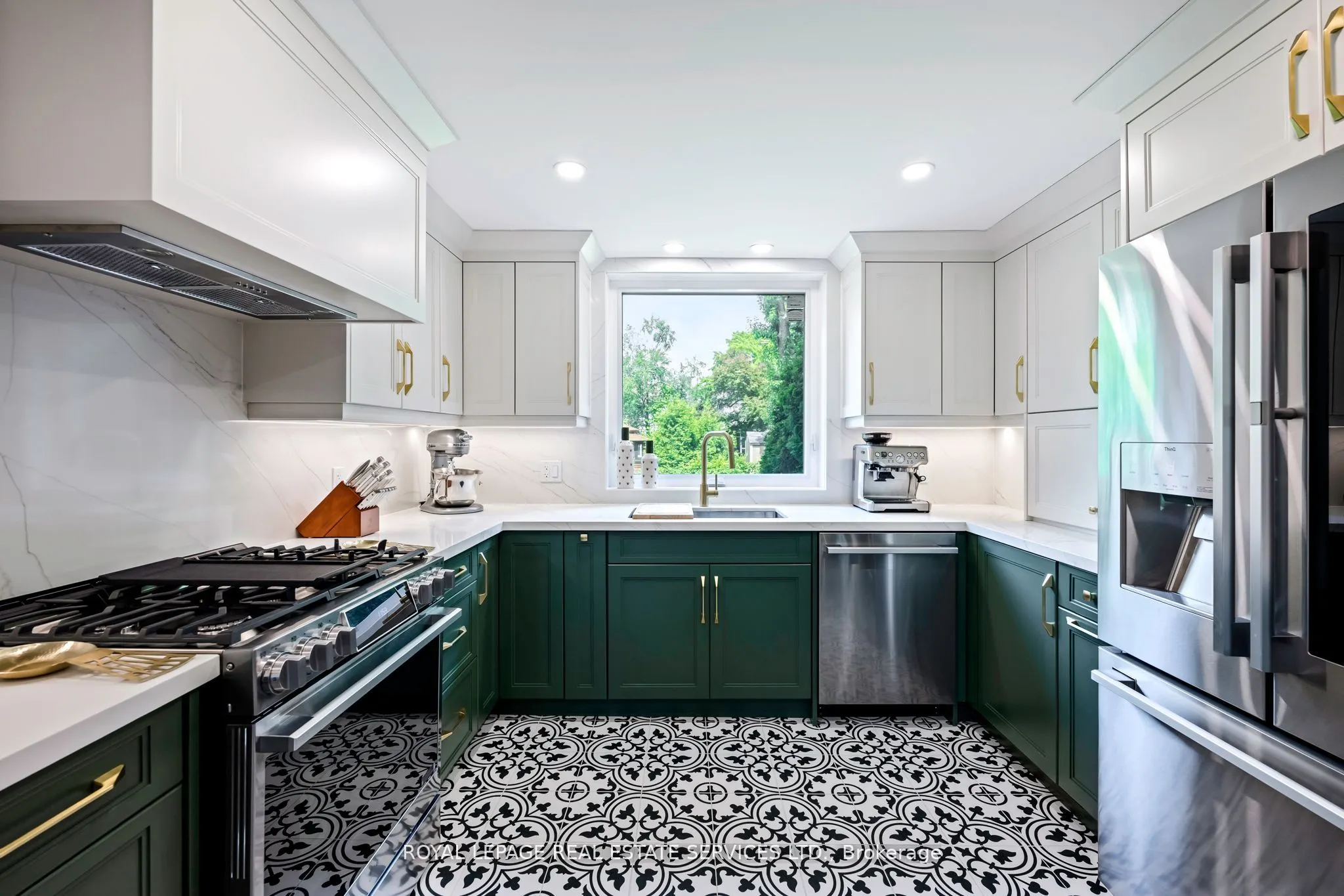 5 Pine Ridge Lane