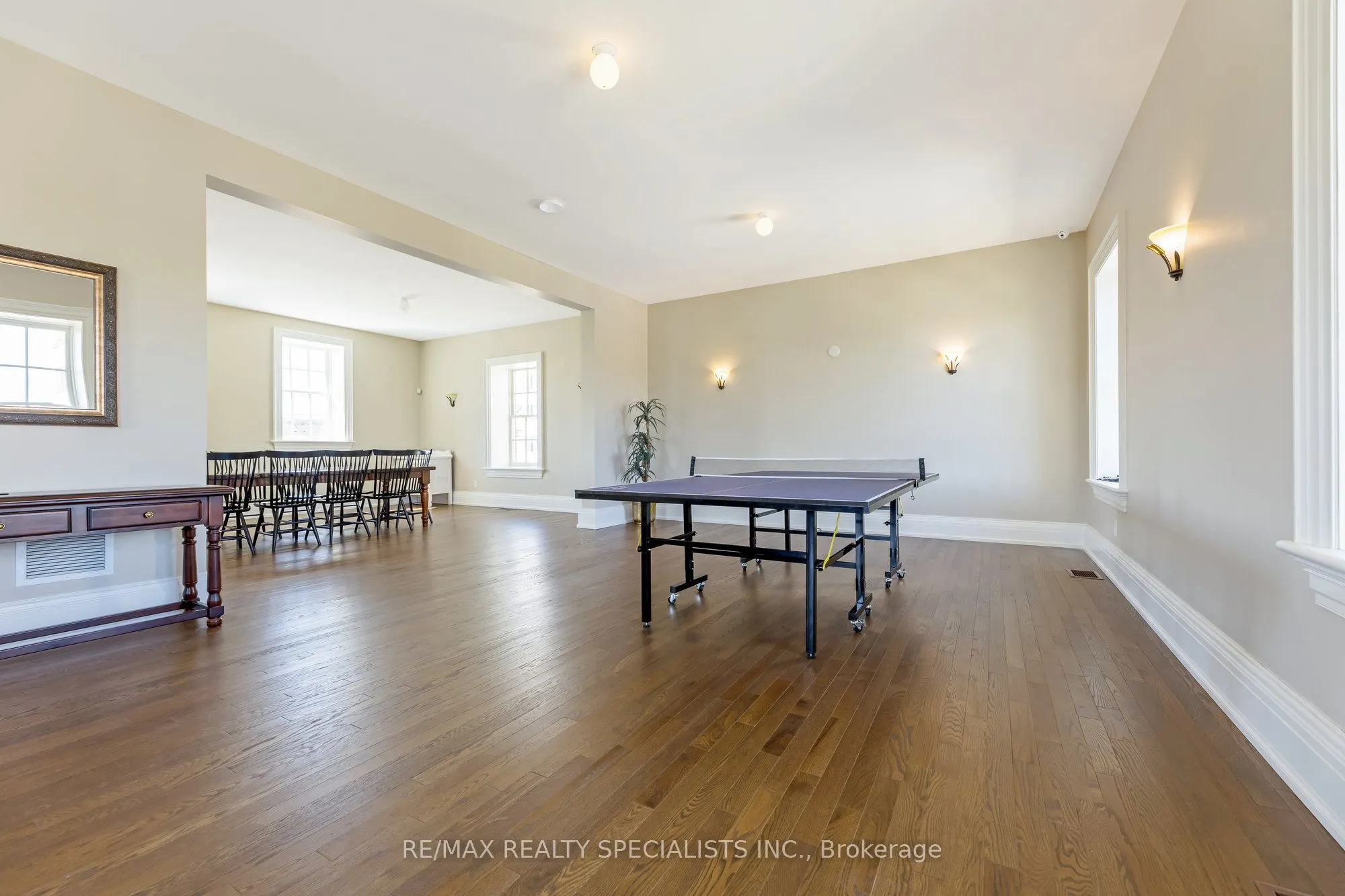 33 Whitmer Street, #609