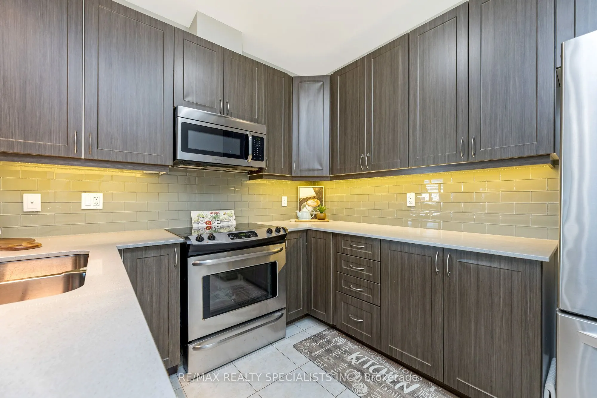 33 Whitmer Street, #609