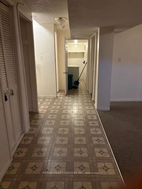 8 Evalene Court