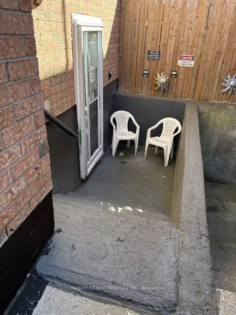 8 Evalene Court