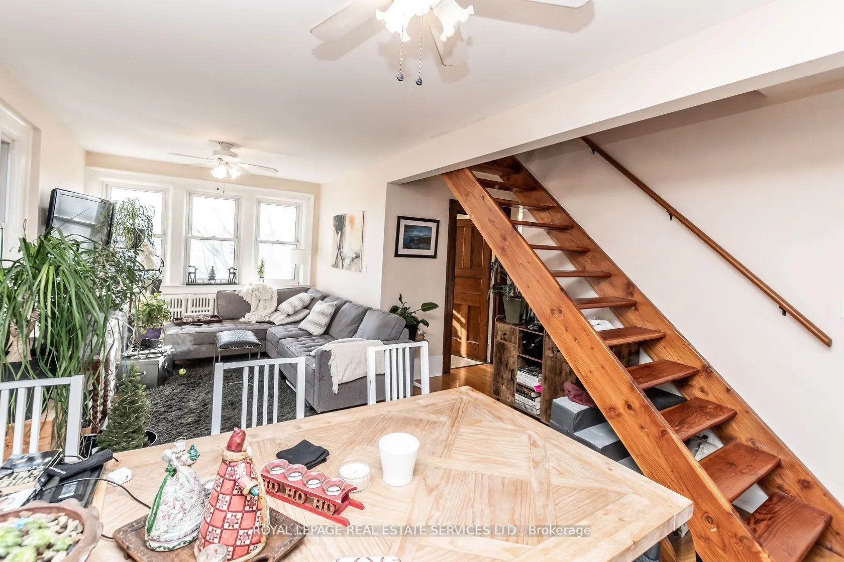2707 Lake Shore Boulevard W