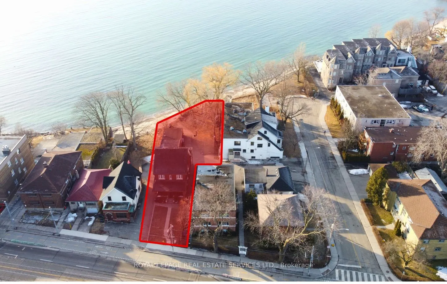 2707 Lake Shore Boulevard W