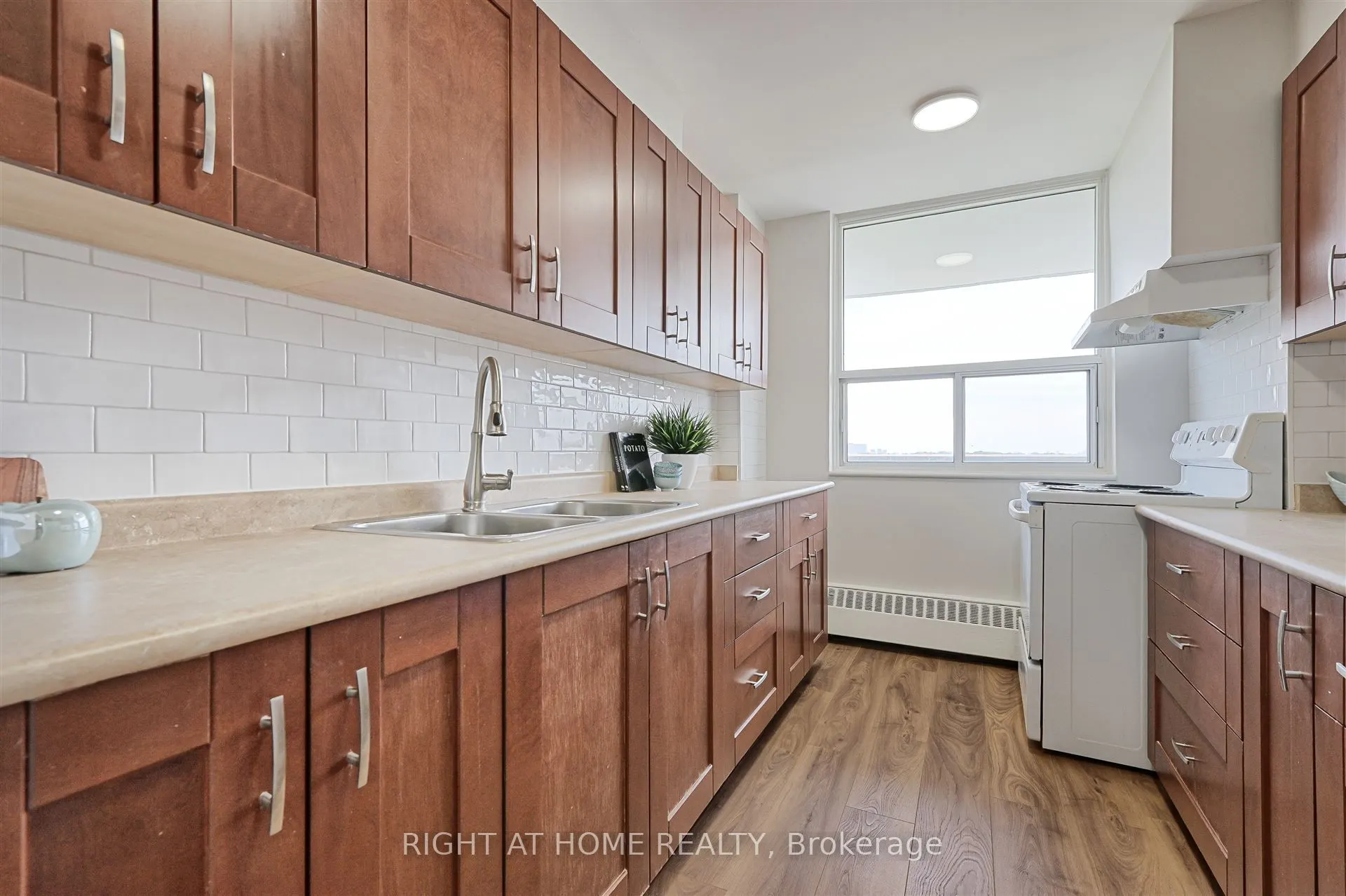 235 Grandravine Drive, #812