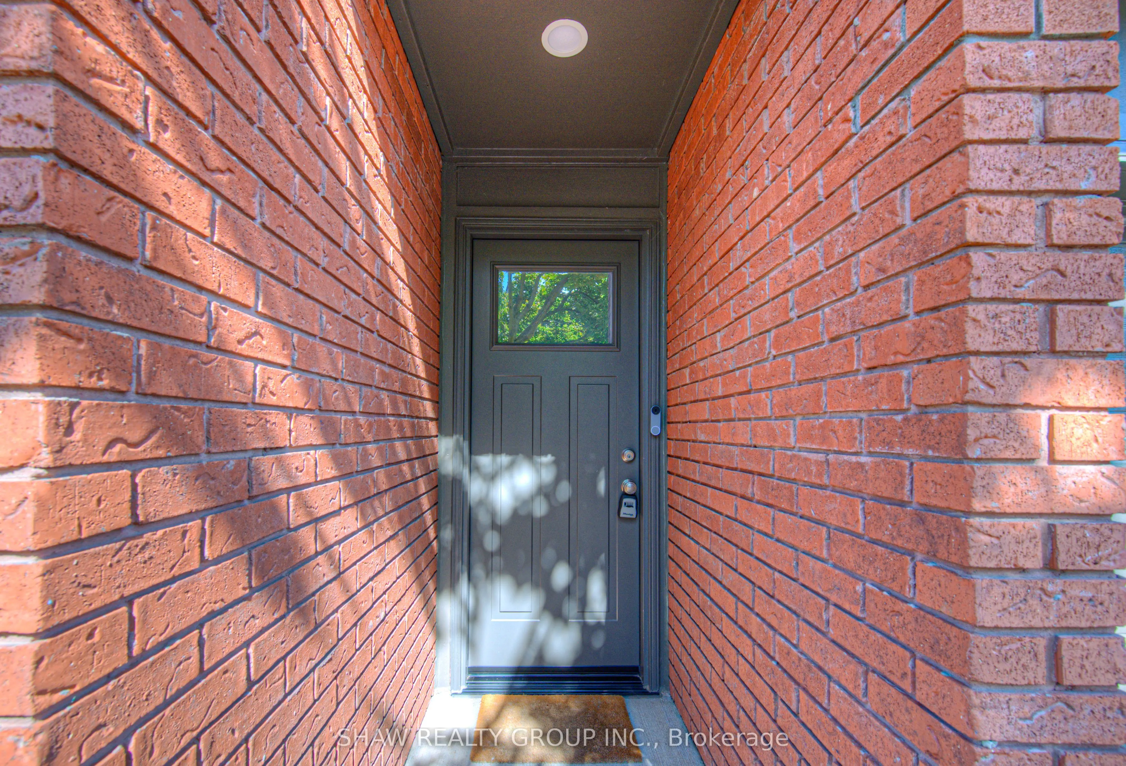 895 Maple Avenue, #502