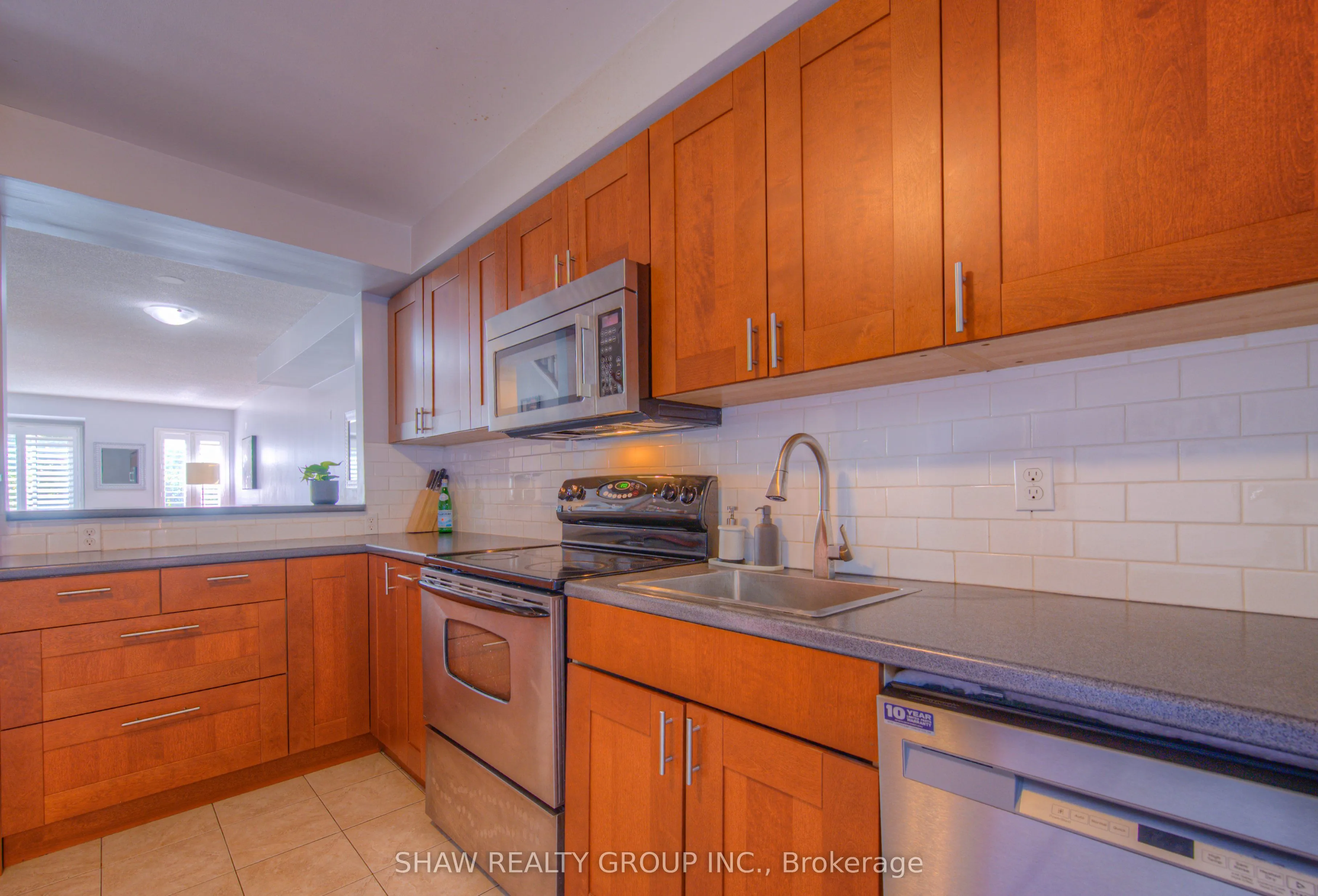 895 Maple Avenue, #502