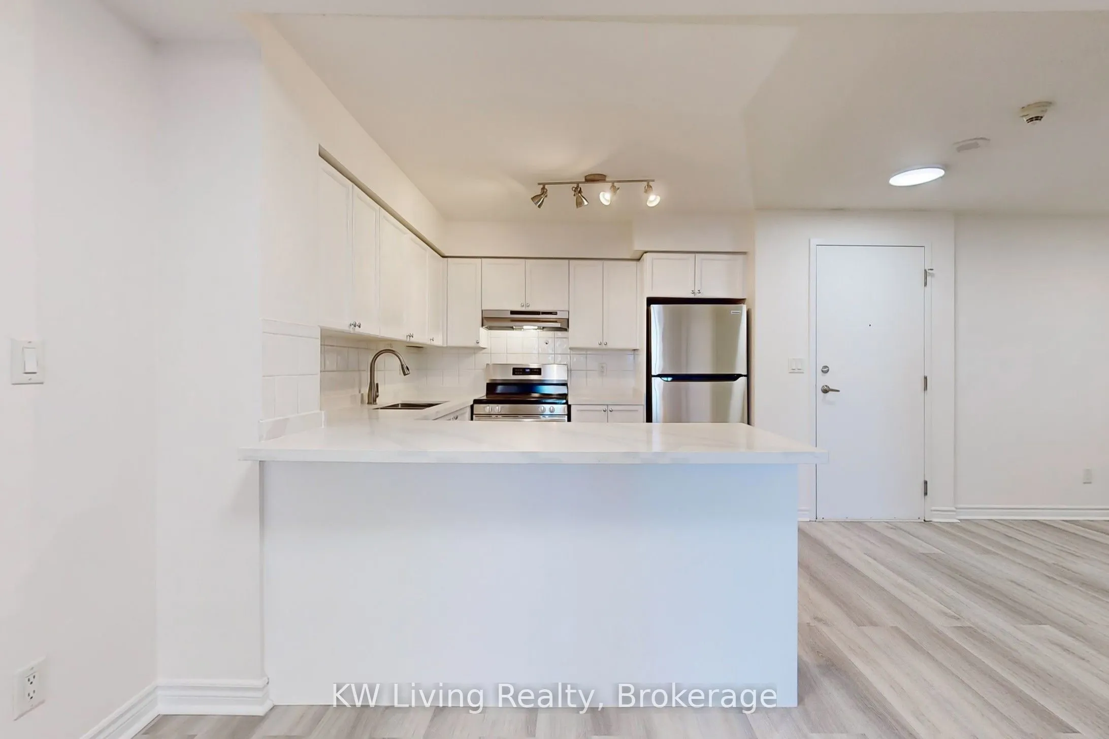 3888 Duke Of York Boulevard, #733