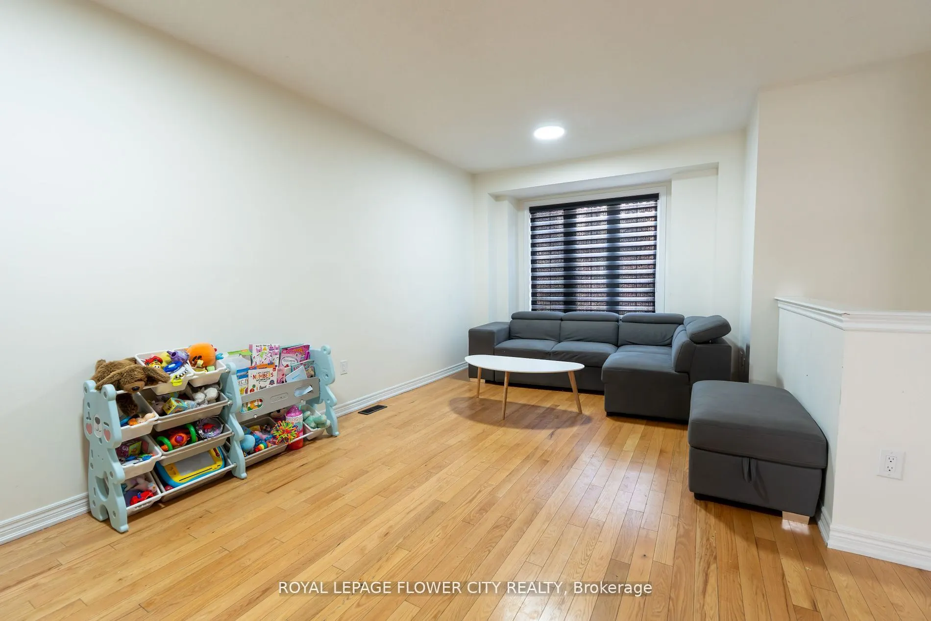 15 Sea Drifter Crescent