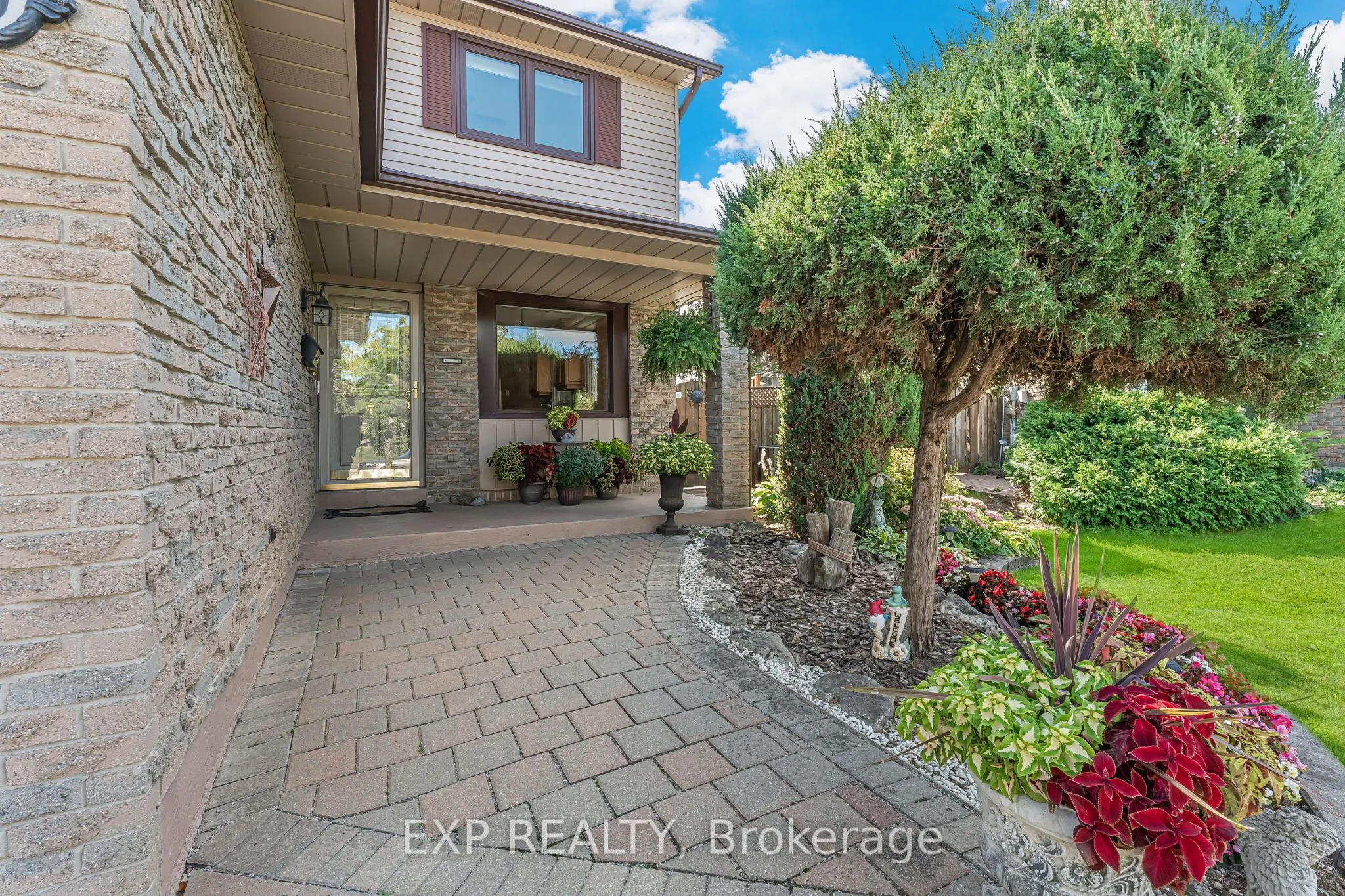 2930 Oslo Crescent