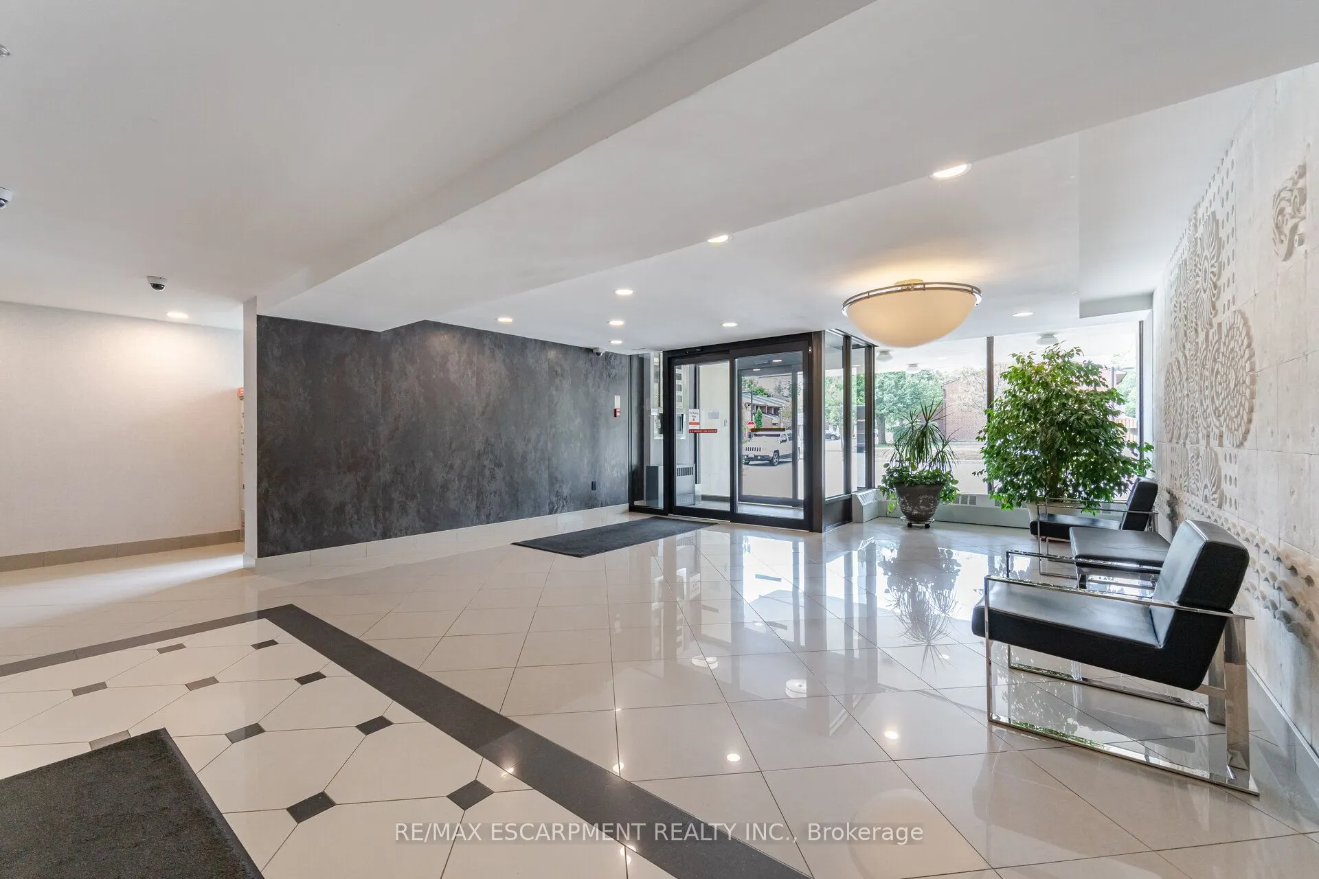 2301 Derry Road W, #707