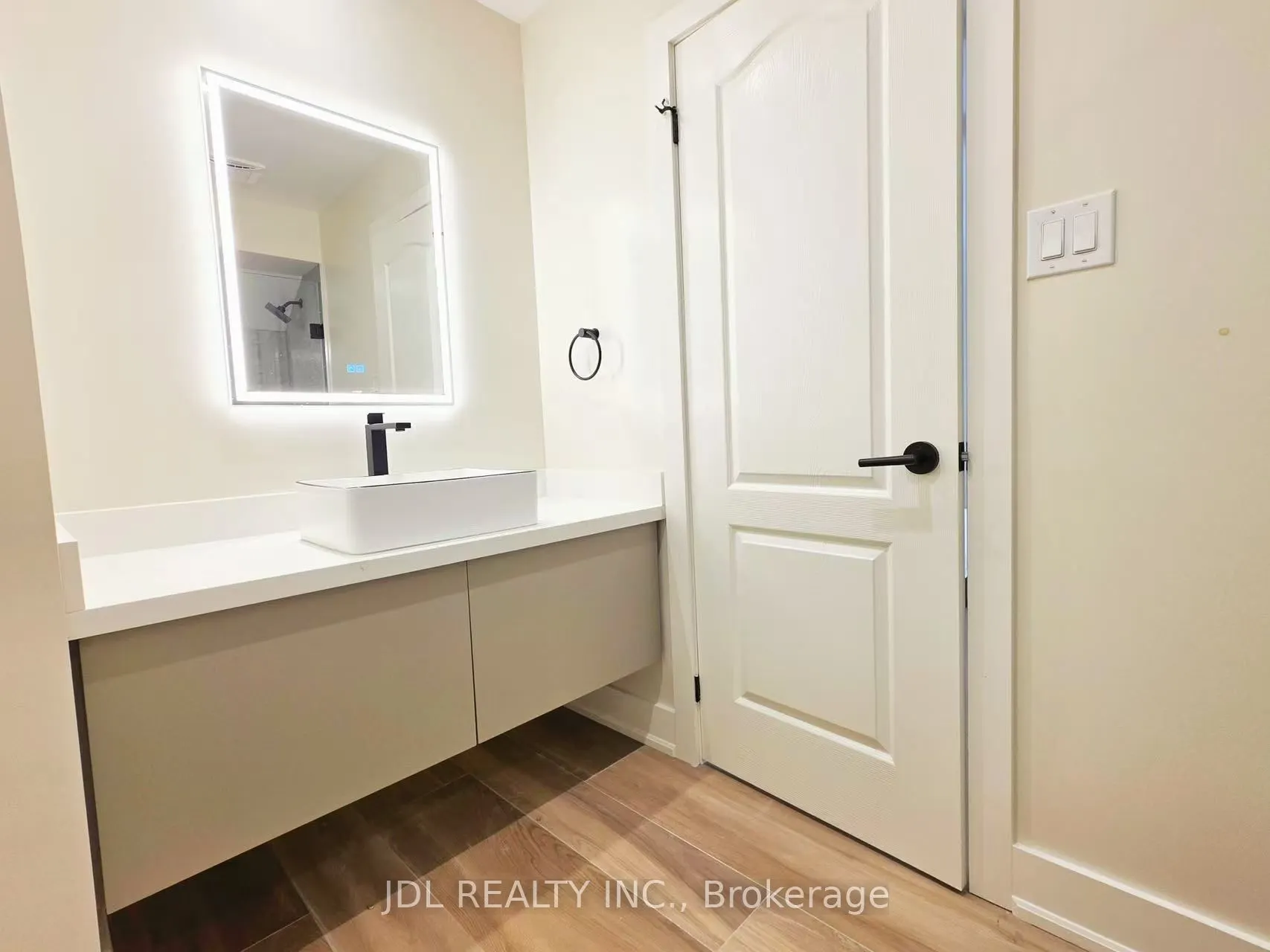 1084 Queen Street W, #14B