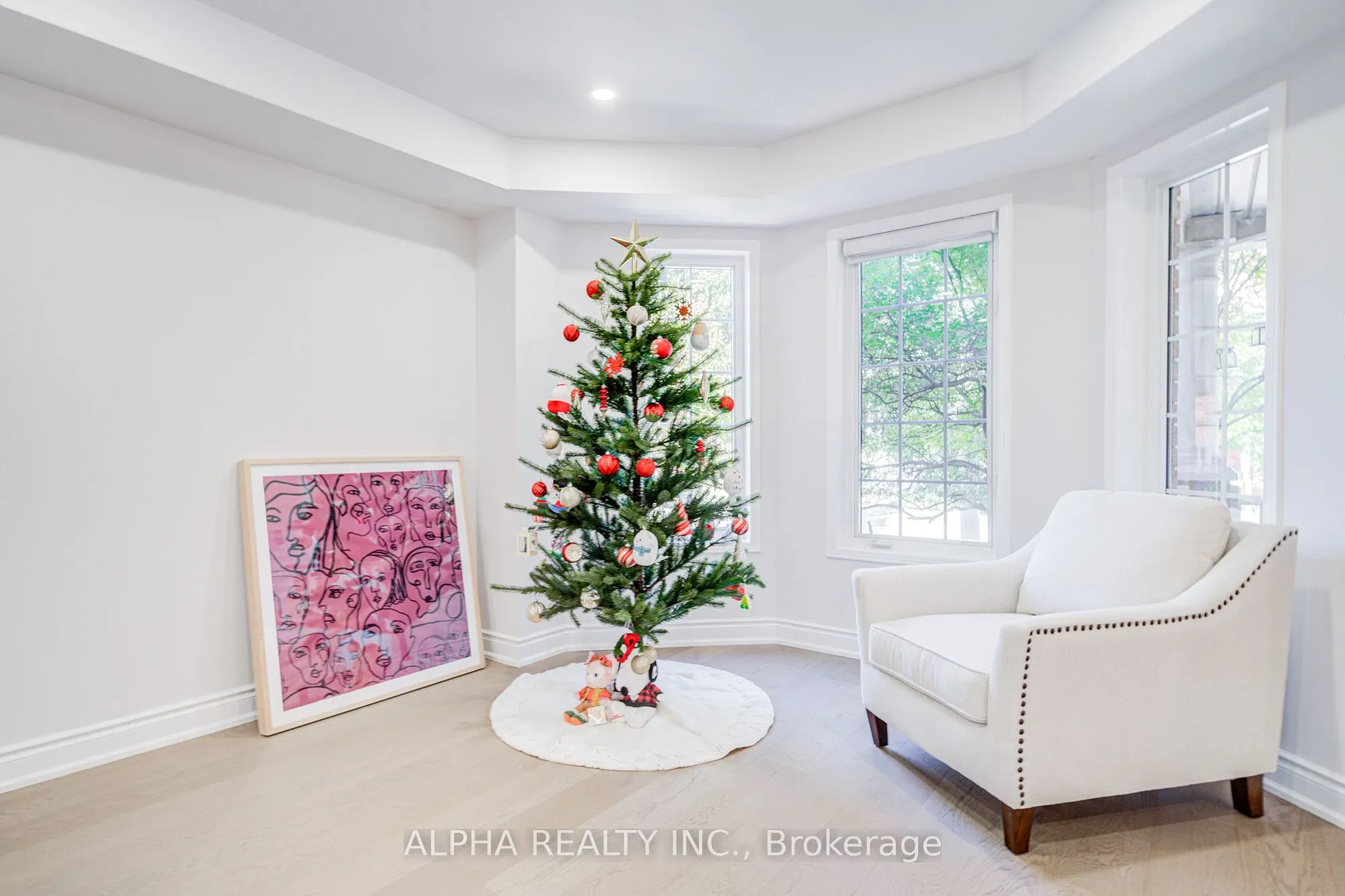 102 Roxton Road
