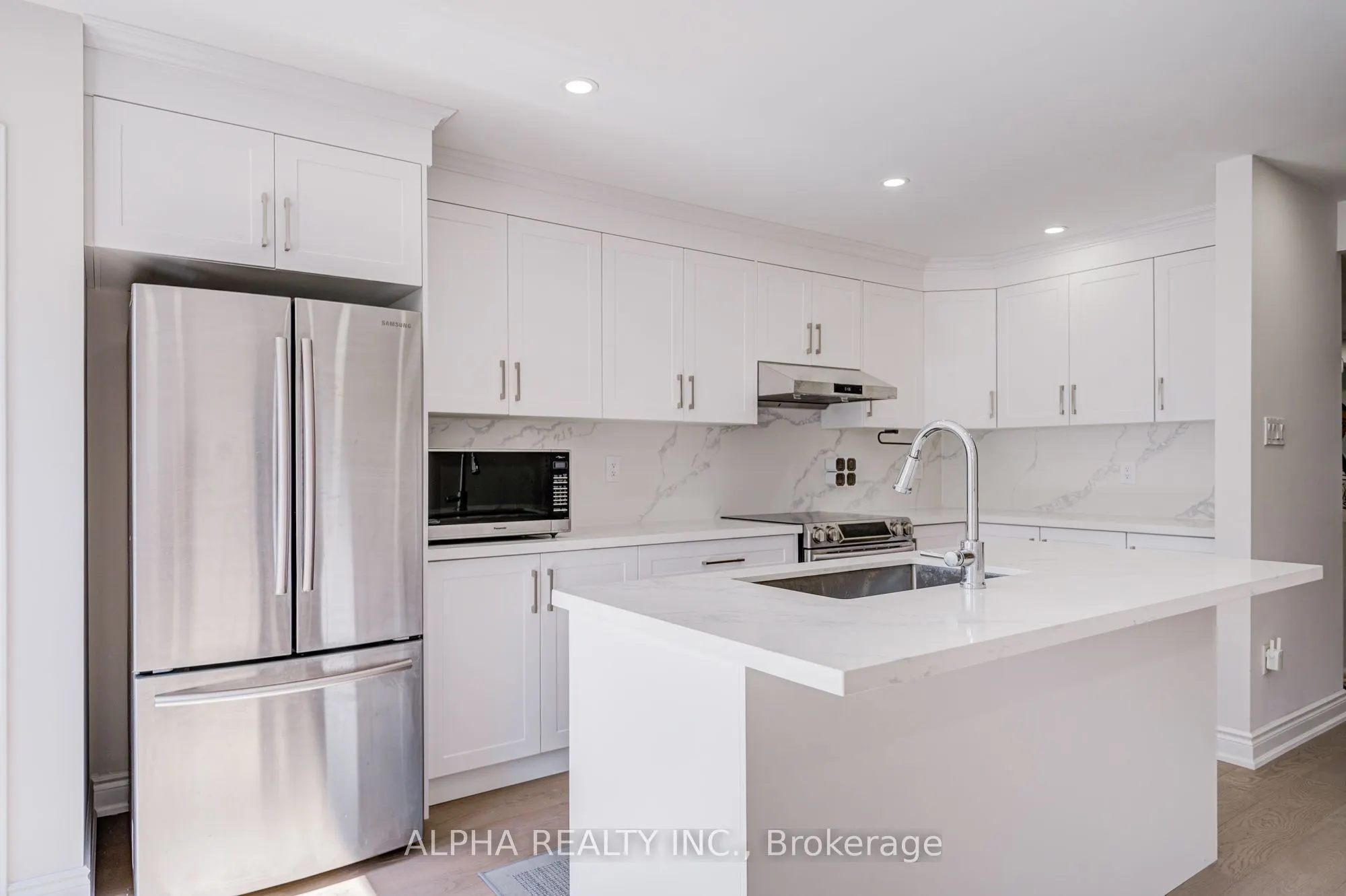 102 Roxton Road