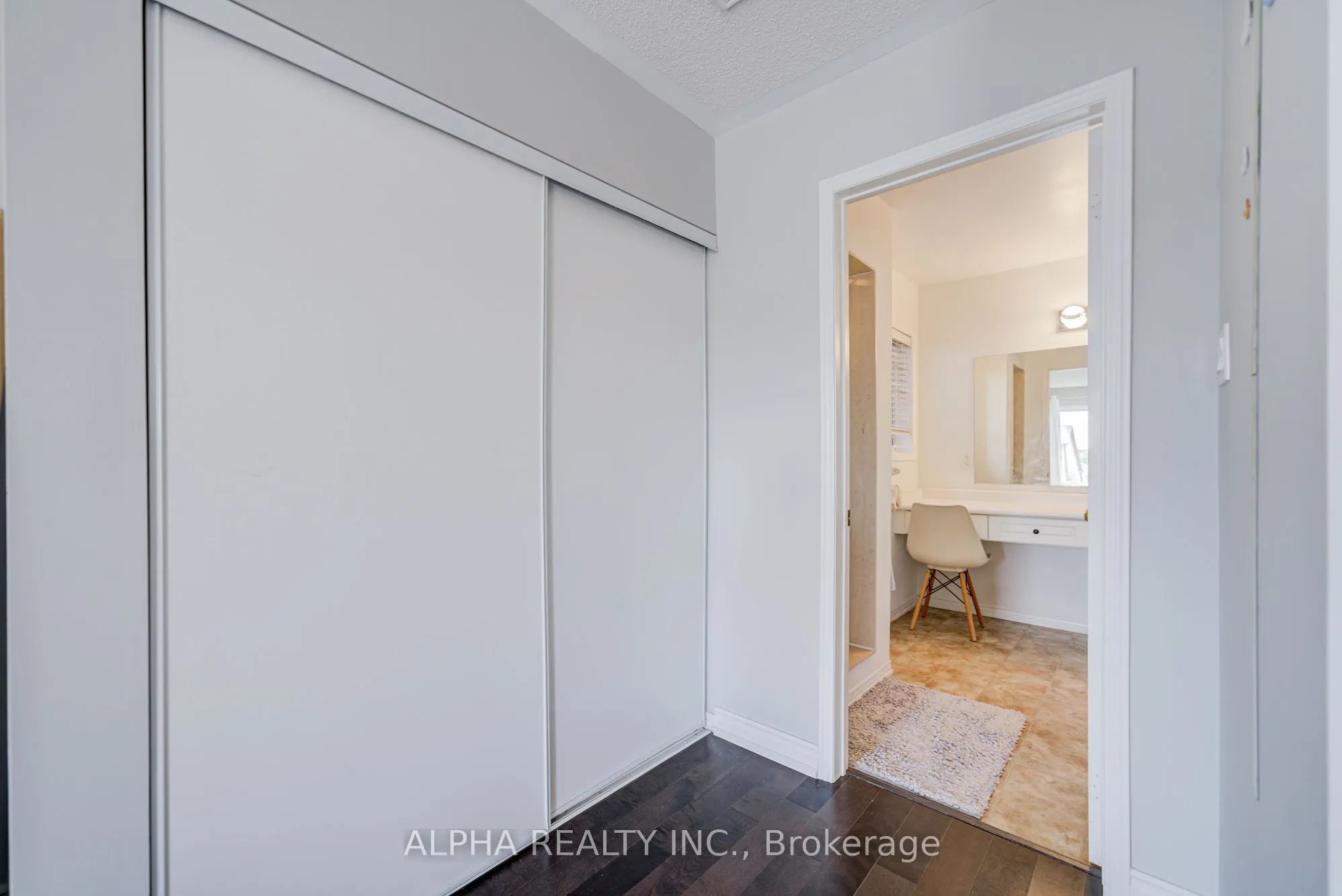 102 Roxton Road