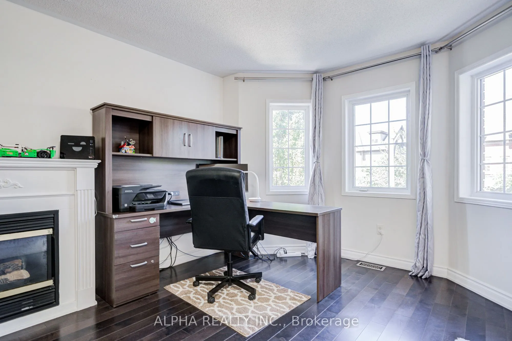 102 Roxton Road