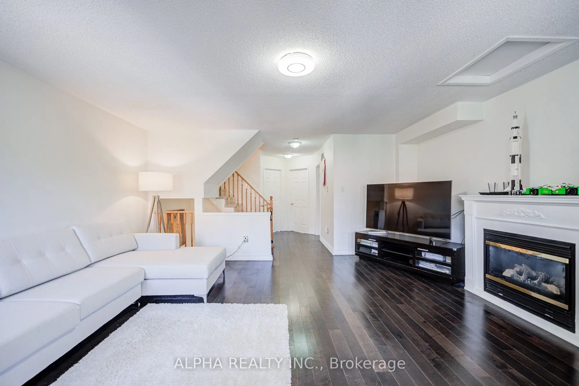 102 Roxton Road