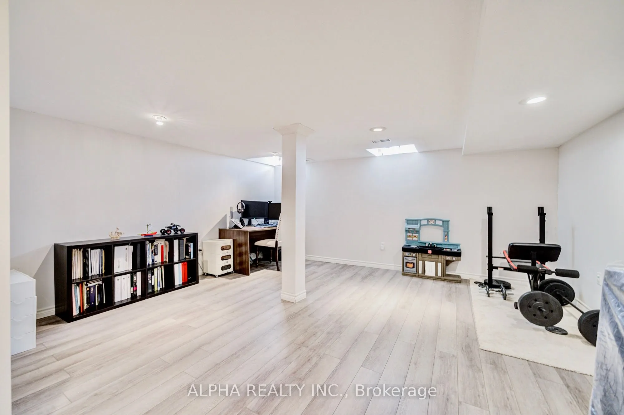 102 Roxton Road