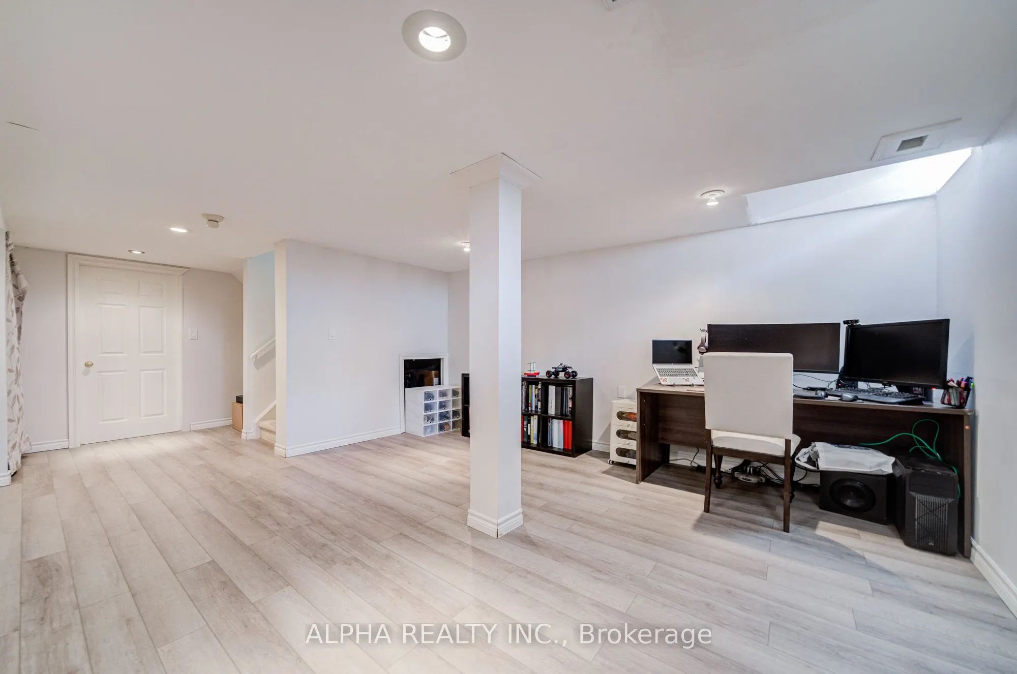 102 Roxton Road