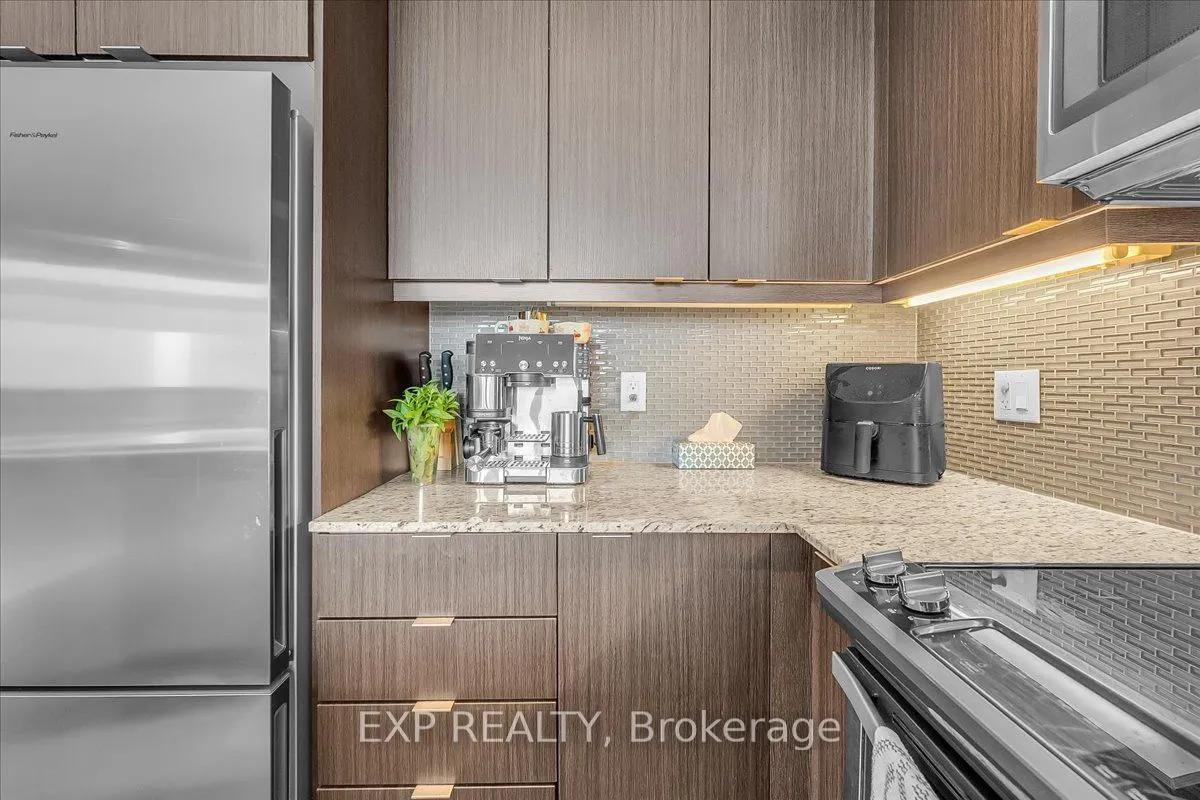 4633 Glen Erin Drive, #1104