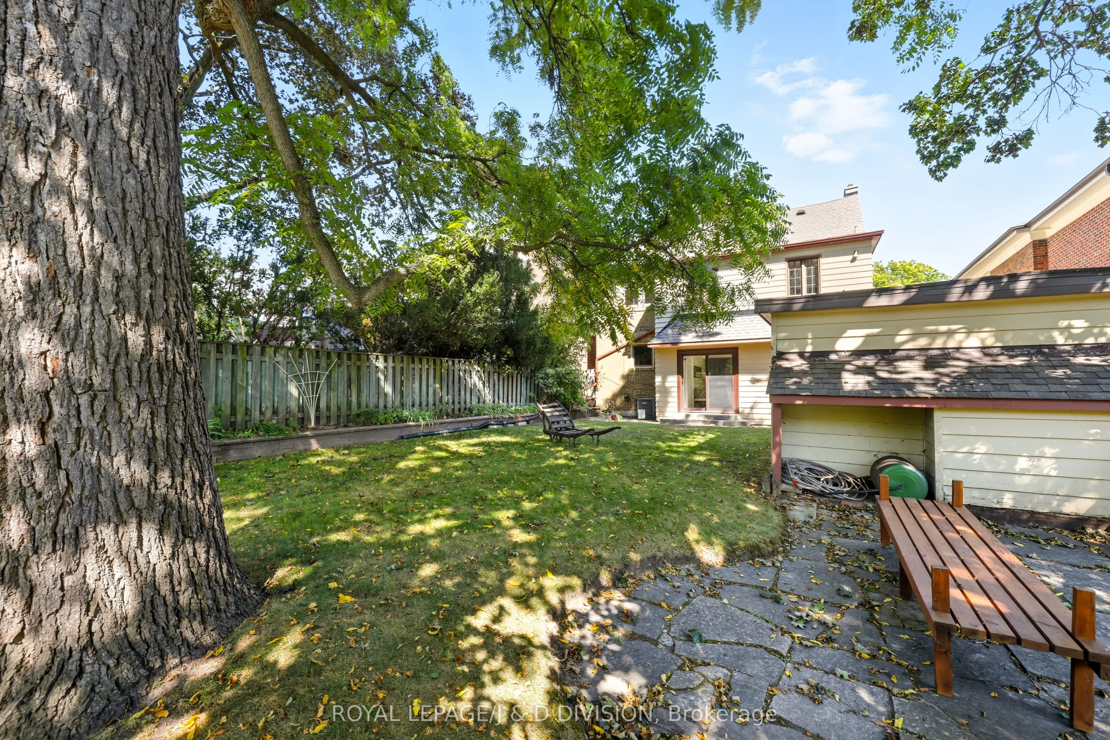 18 Grenadier Heights