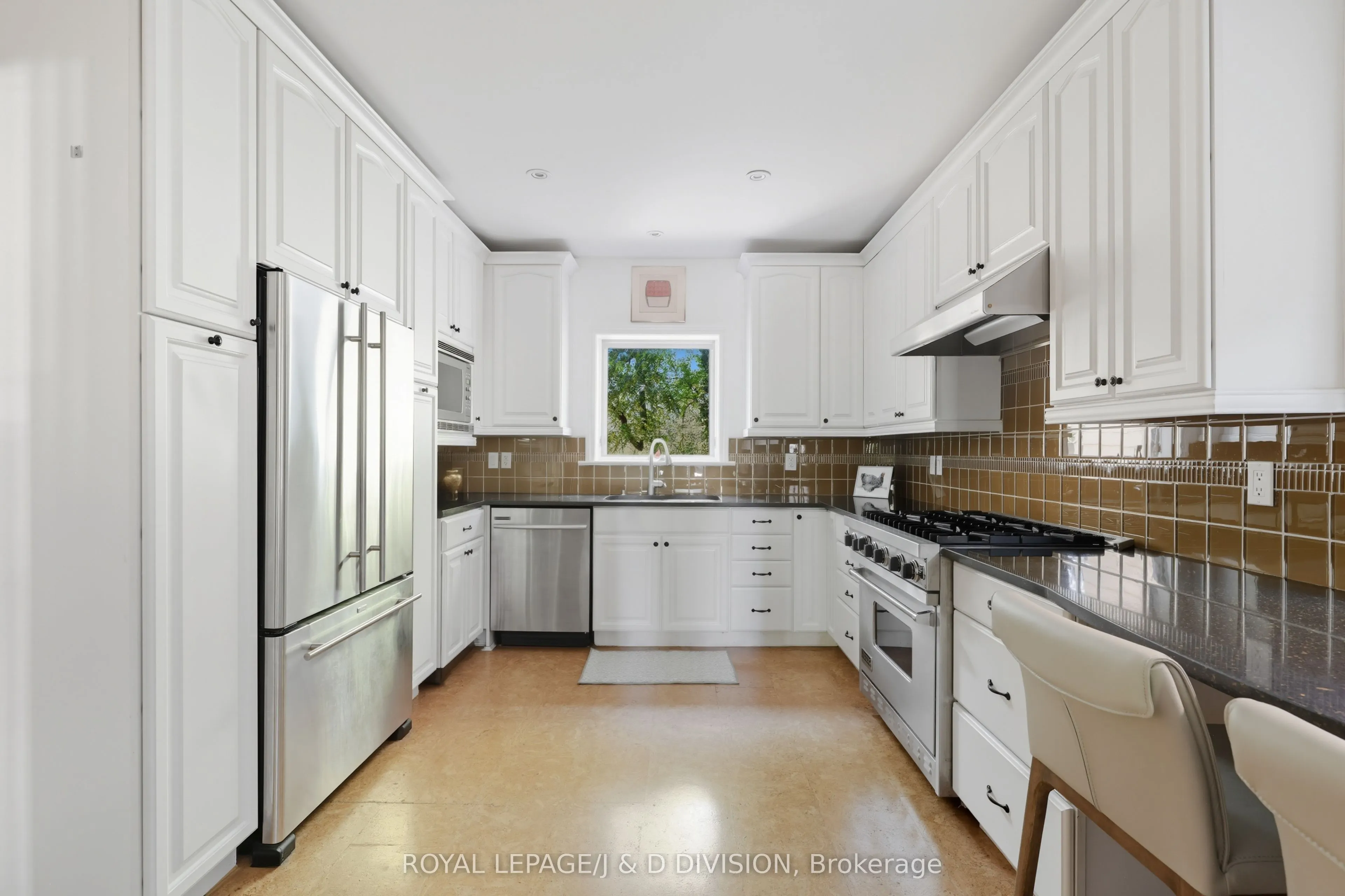 18 Grenadier Heights