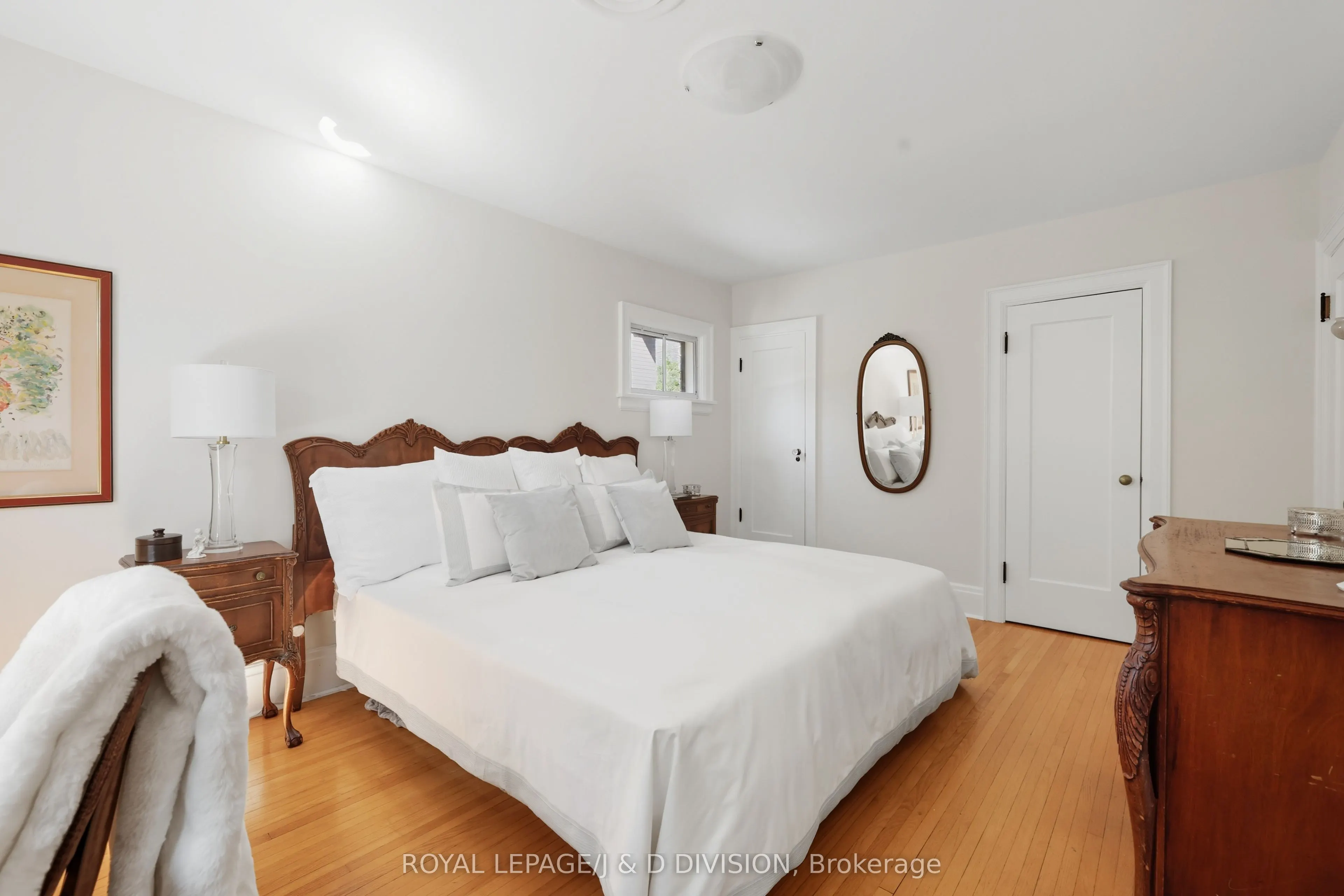 18 Grenadier Heights